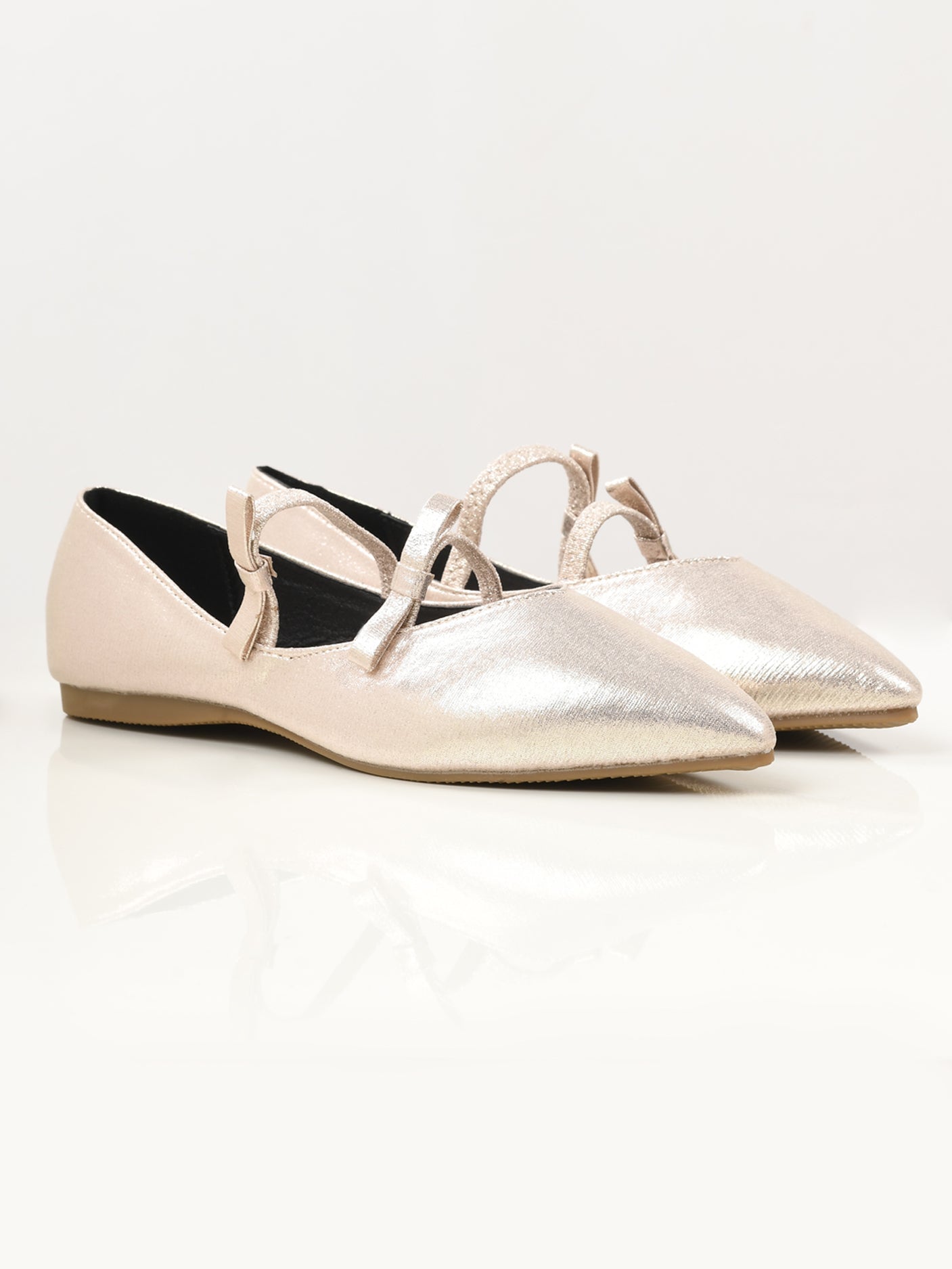 Limelight - Shiny Pointed Shoes - Light Gold