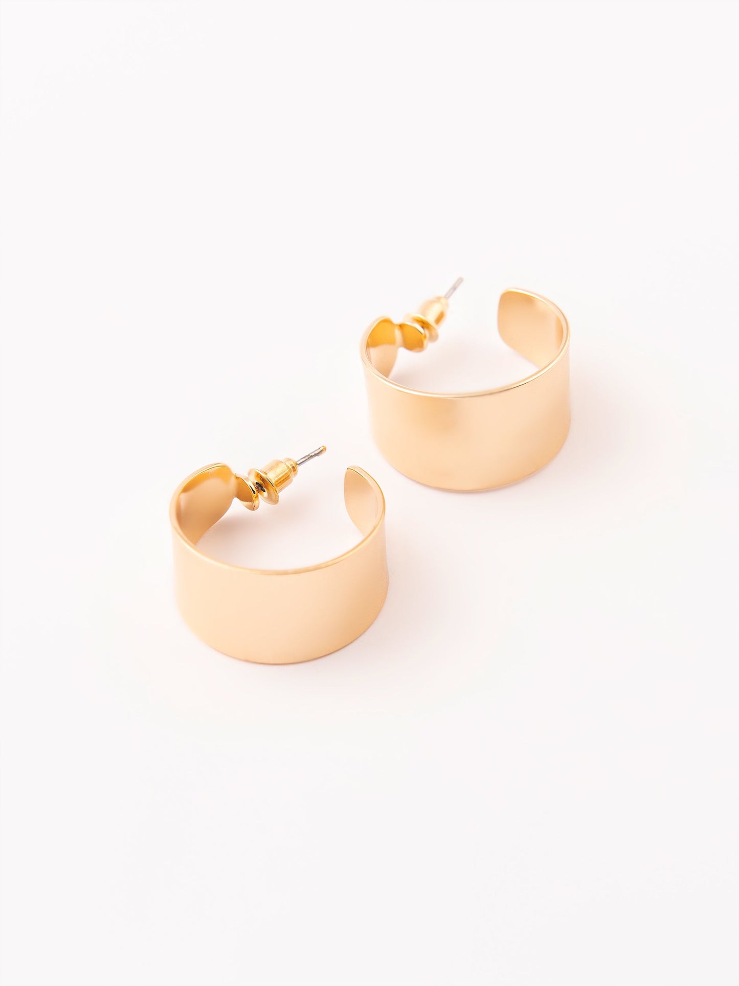 Metallic C-Hoop Earrings