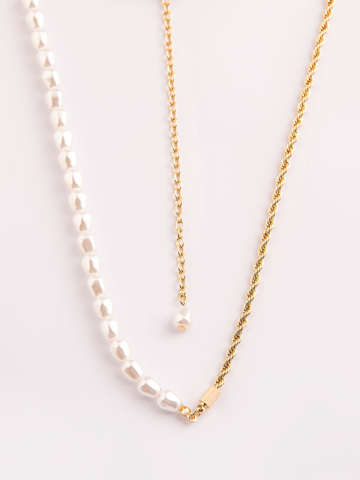 Pearly Rope Necklace