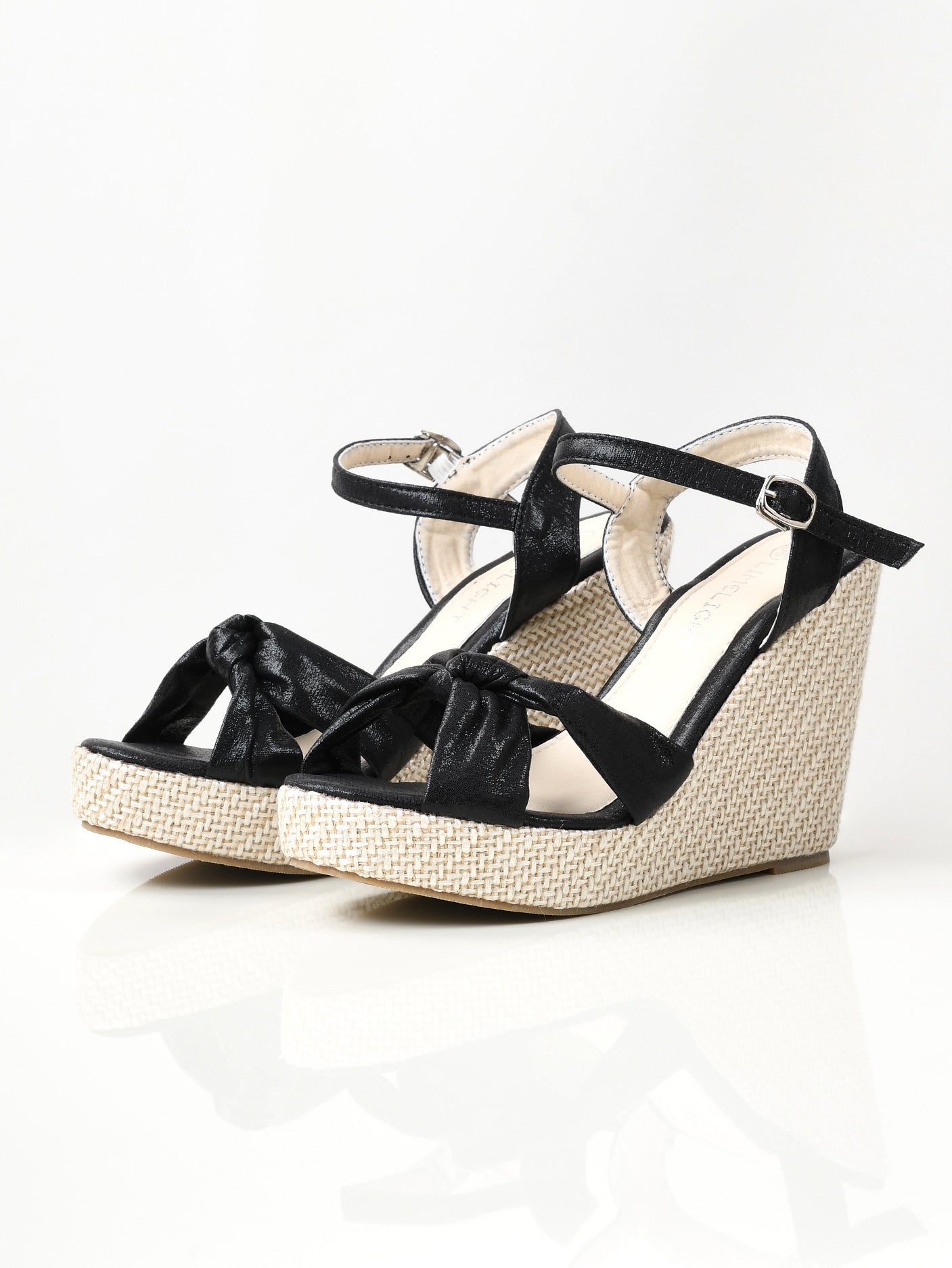 Limelight - Shiny Knotted Wedges - Black