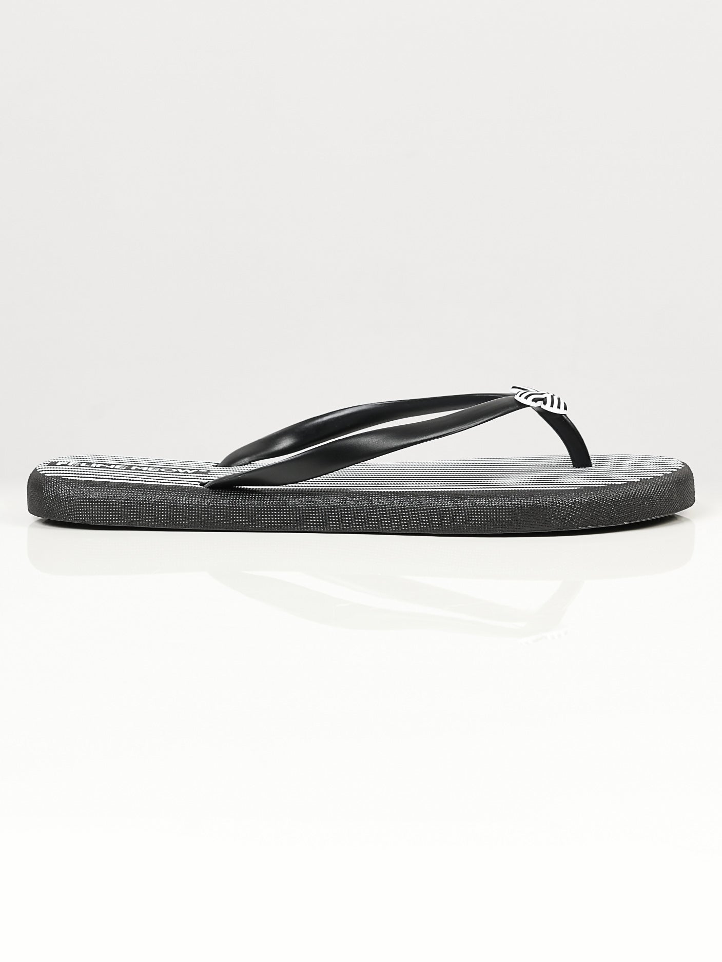 Limelight - Printed Bow Flip Flops - Black