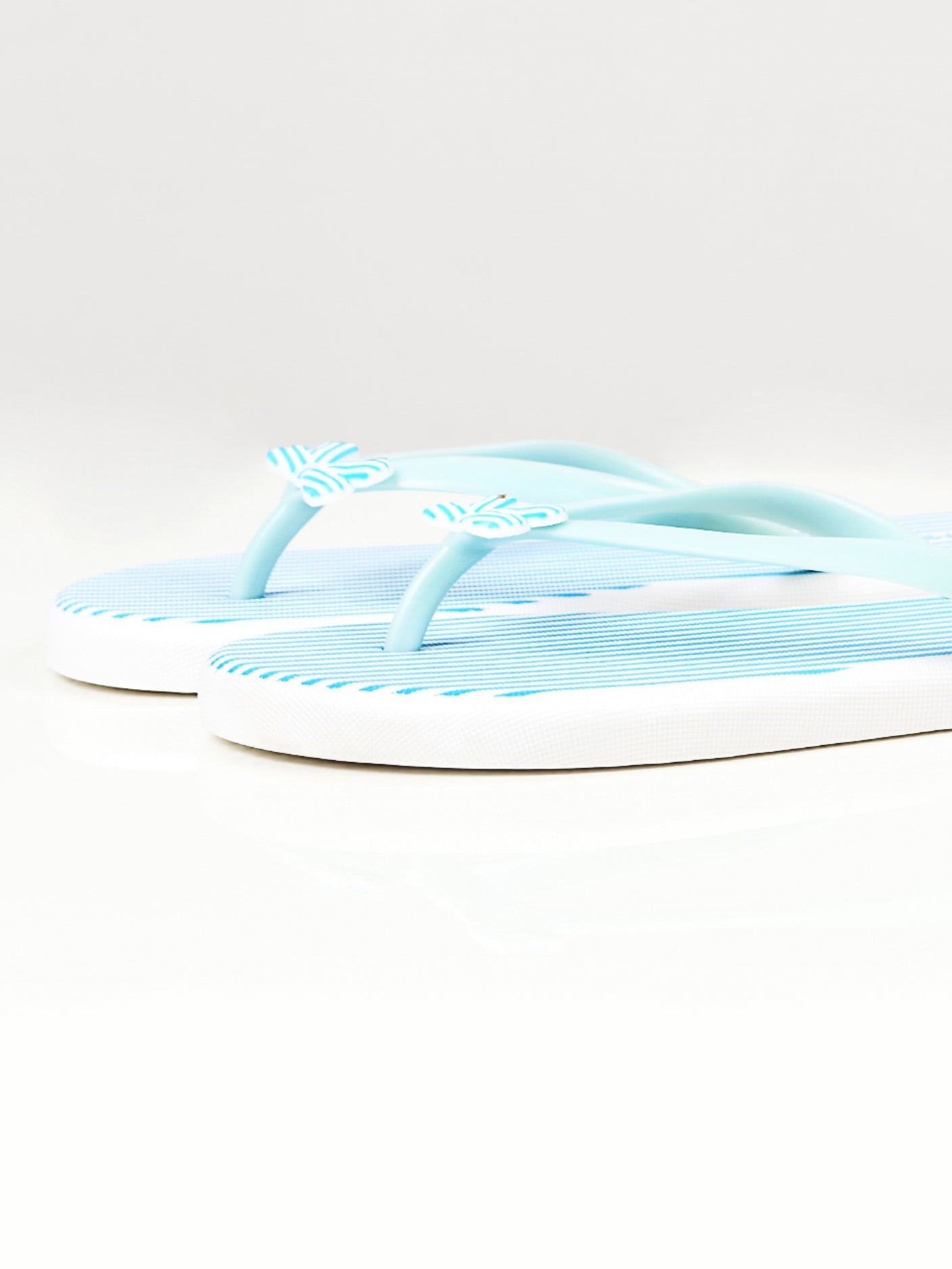 Limelight - Printed Bow Flip Flops - Blue