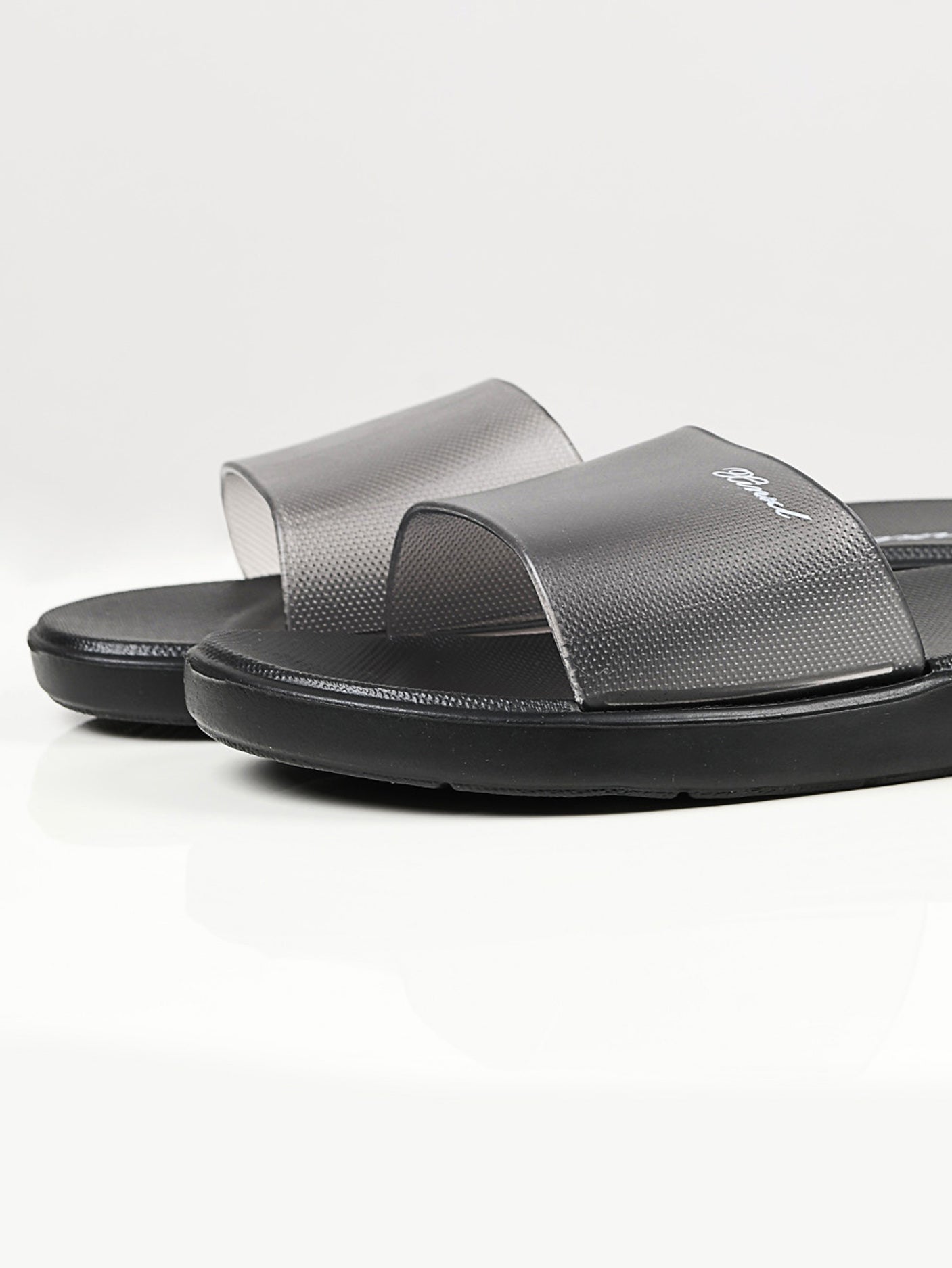 Limelight - Slide Slippers - Black