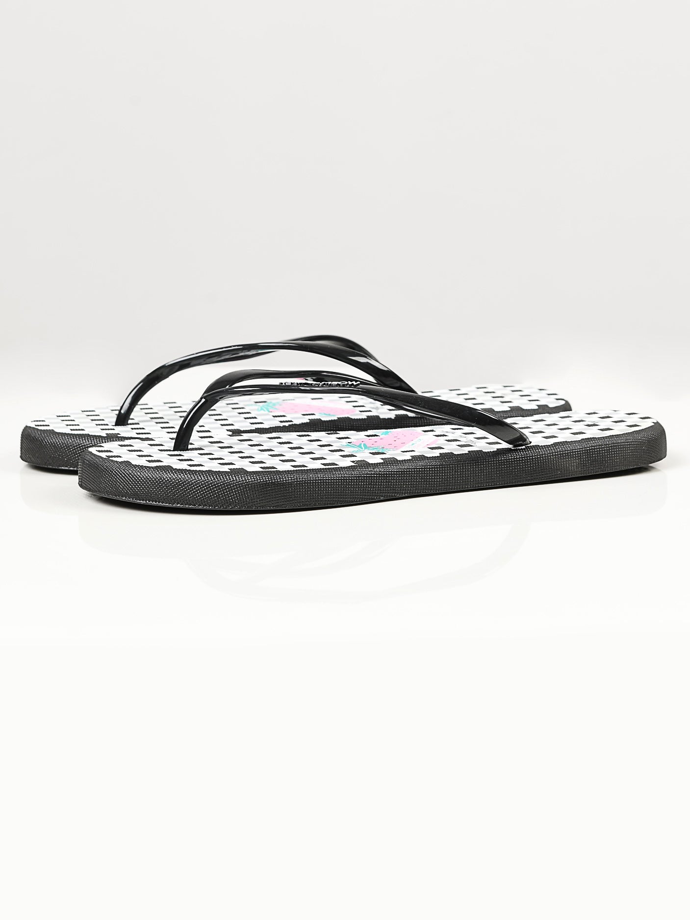 Limelight - Printed Flip Flops - Black and White