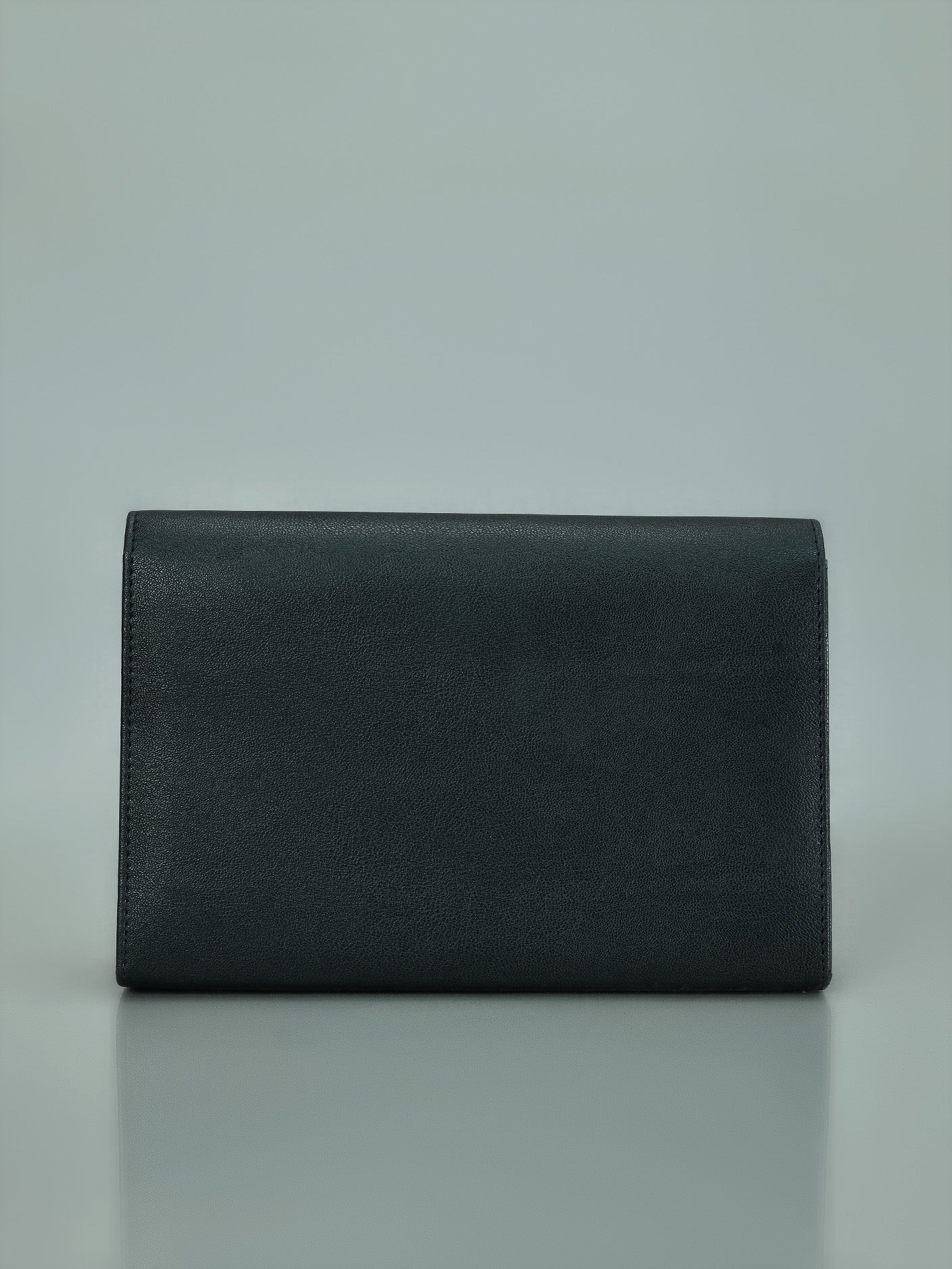 Limelight - Bow Detail Clutch