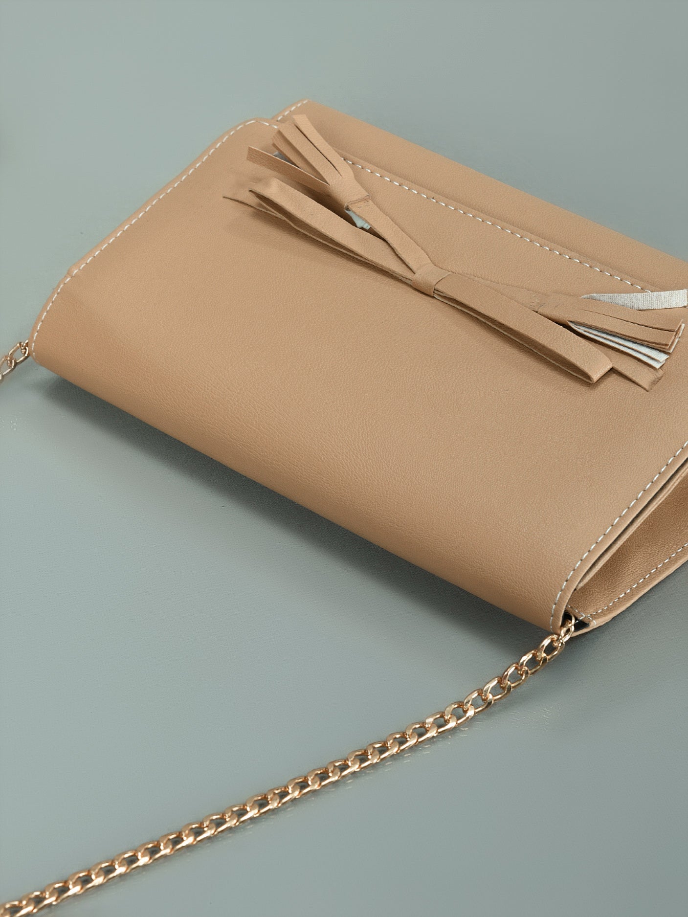 Limelight - Bow Detail Clutch