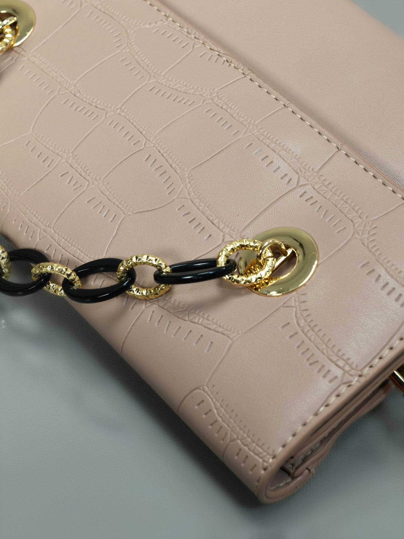Limelight - Chained Clutch
