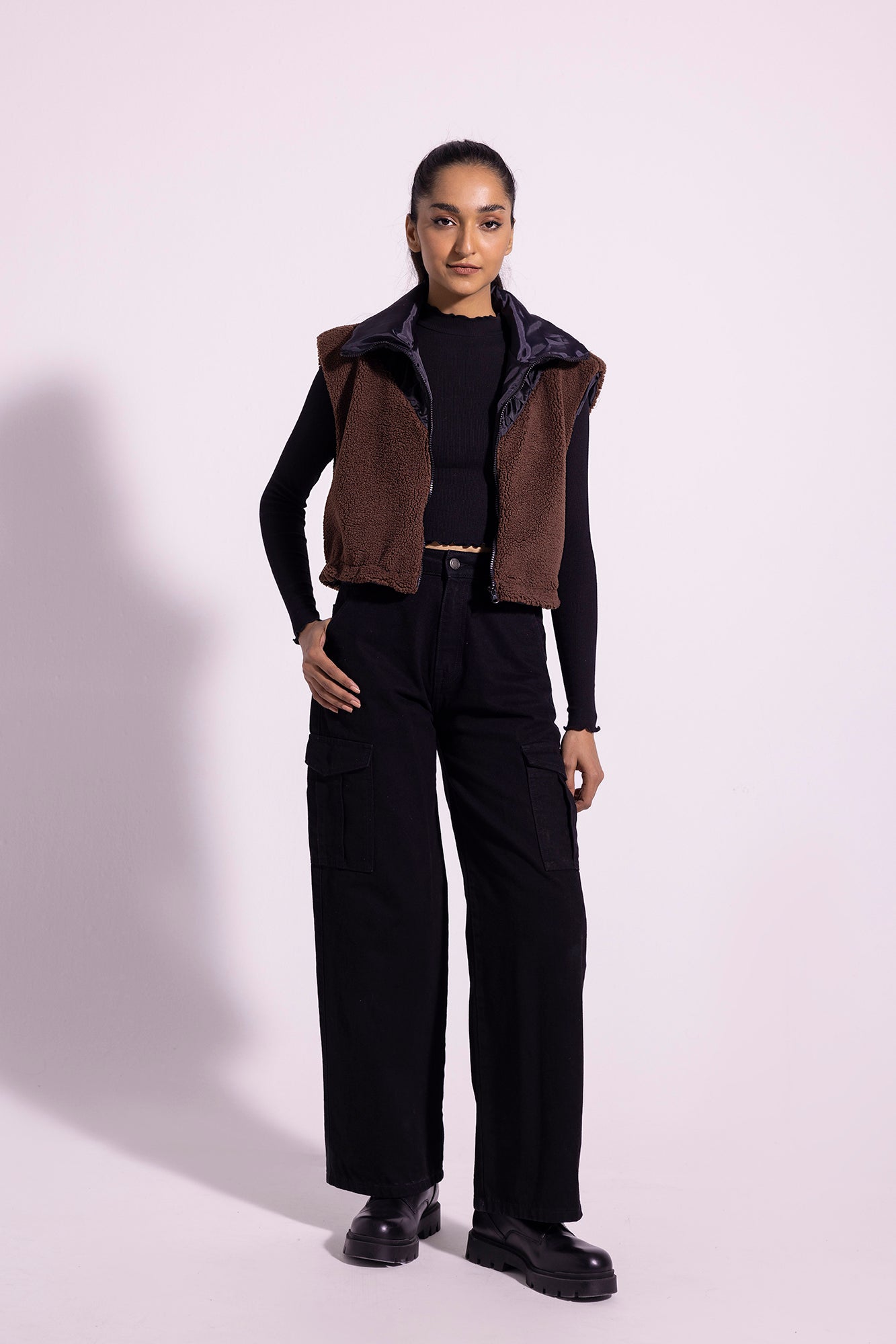 Ethnic - CROPPED FLEECE GILLET (E0503/108/802)