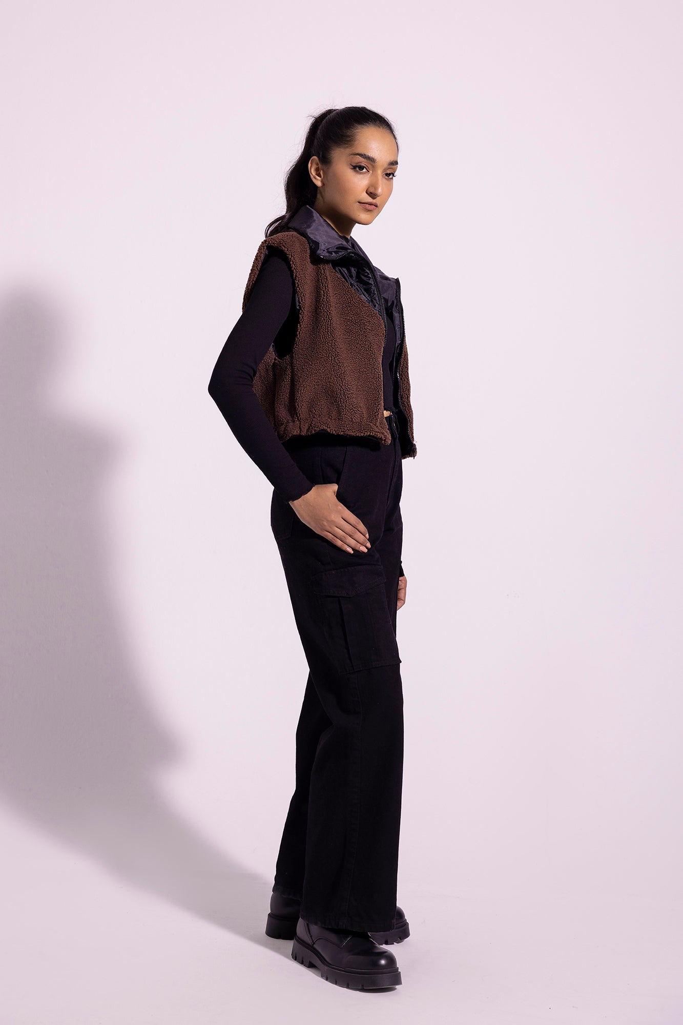 Ethnic - CROPPED FLEECE GILLET (E0503/108/802)