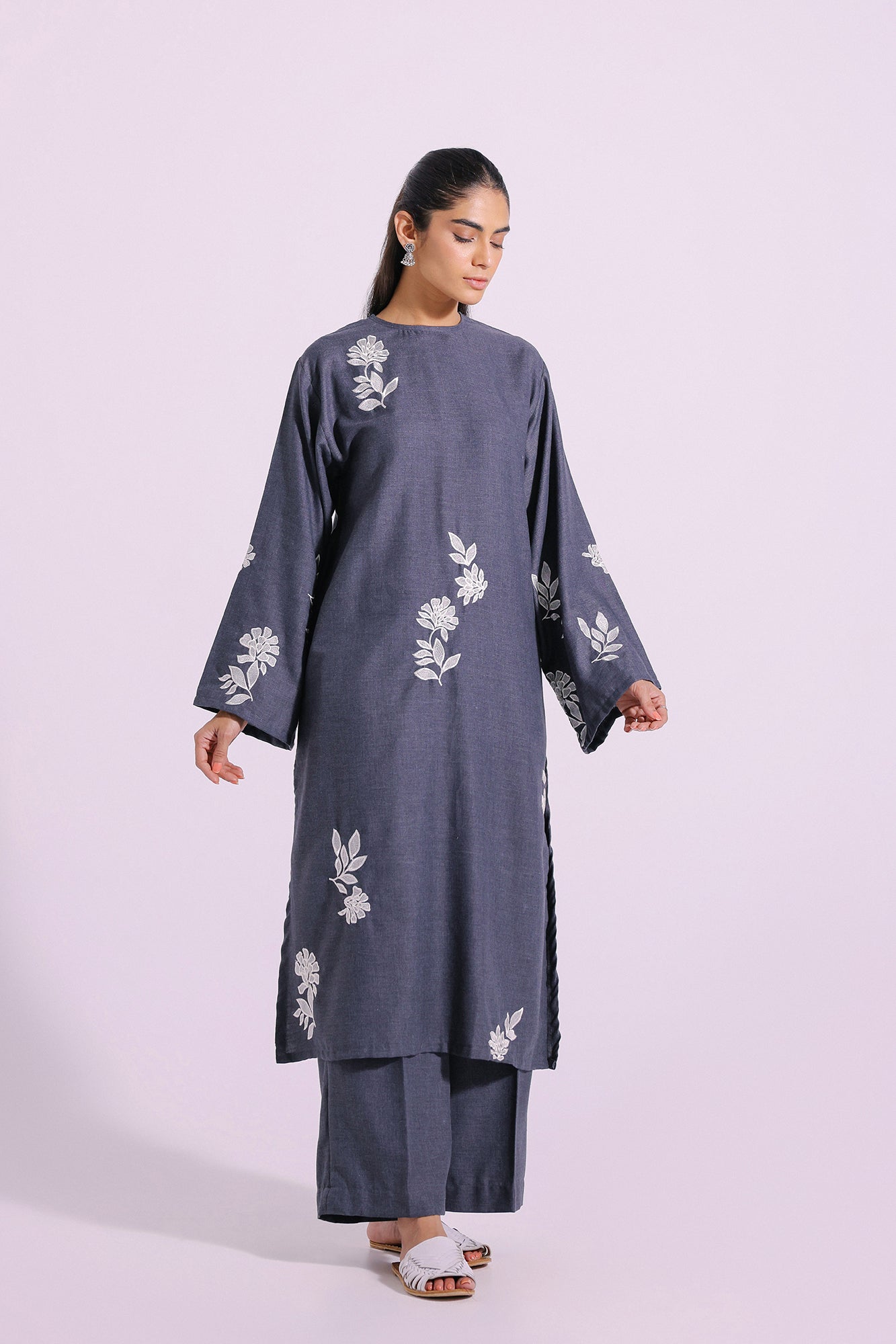 Ethnic - EMBROIDERED SUIT (E2524/102/903)
