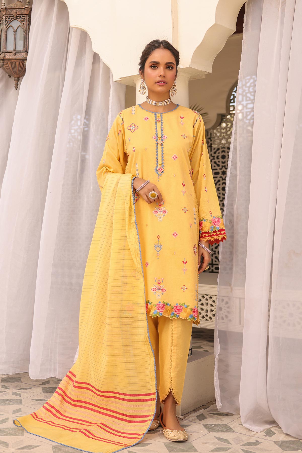 3 Pc Embroidered Lawn Suit With Jacquard Dupatta