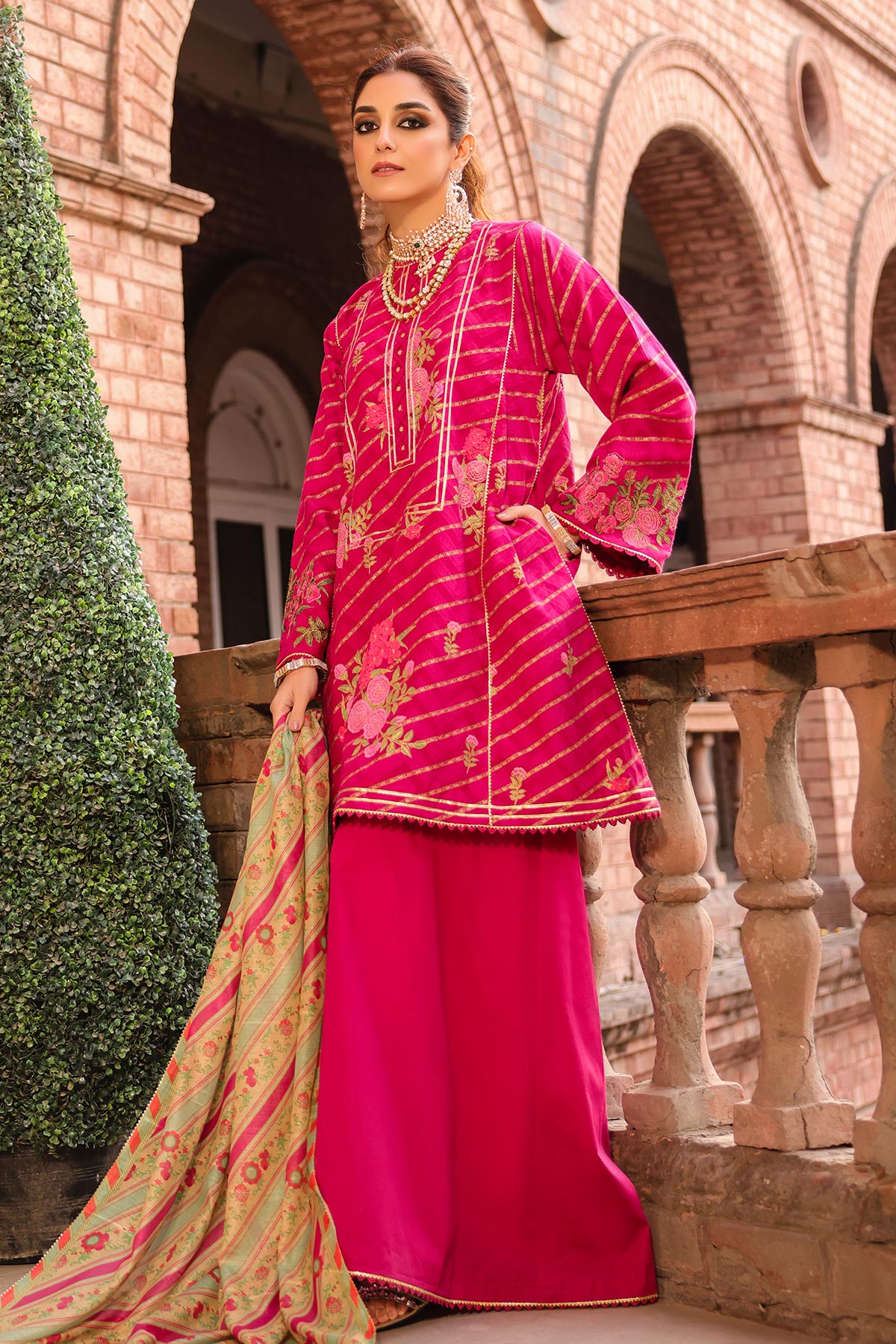 3 Pc Embroidered Jacquard Suit With Poly Lawn Dupatta