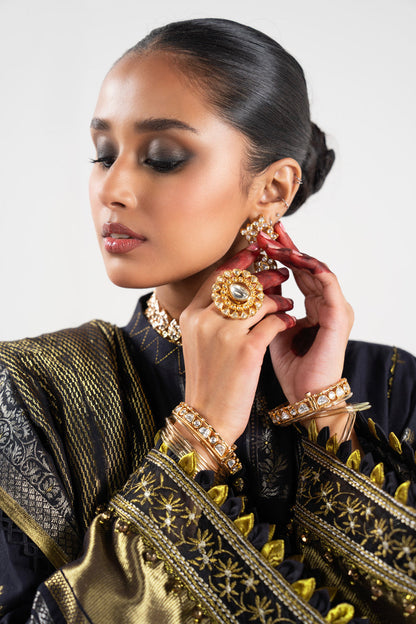 3 Pc Embroidered Jacquard Suit With Jacquard Dupatta