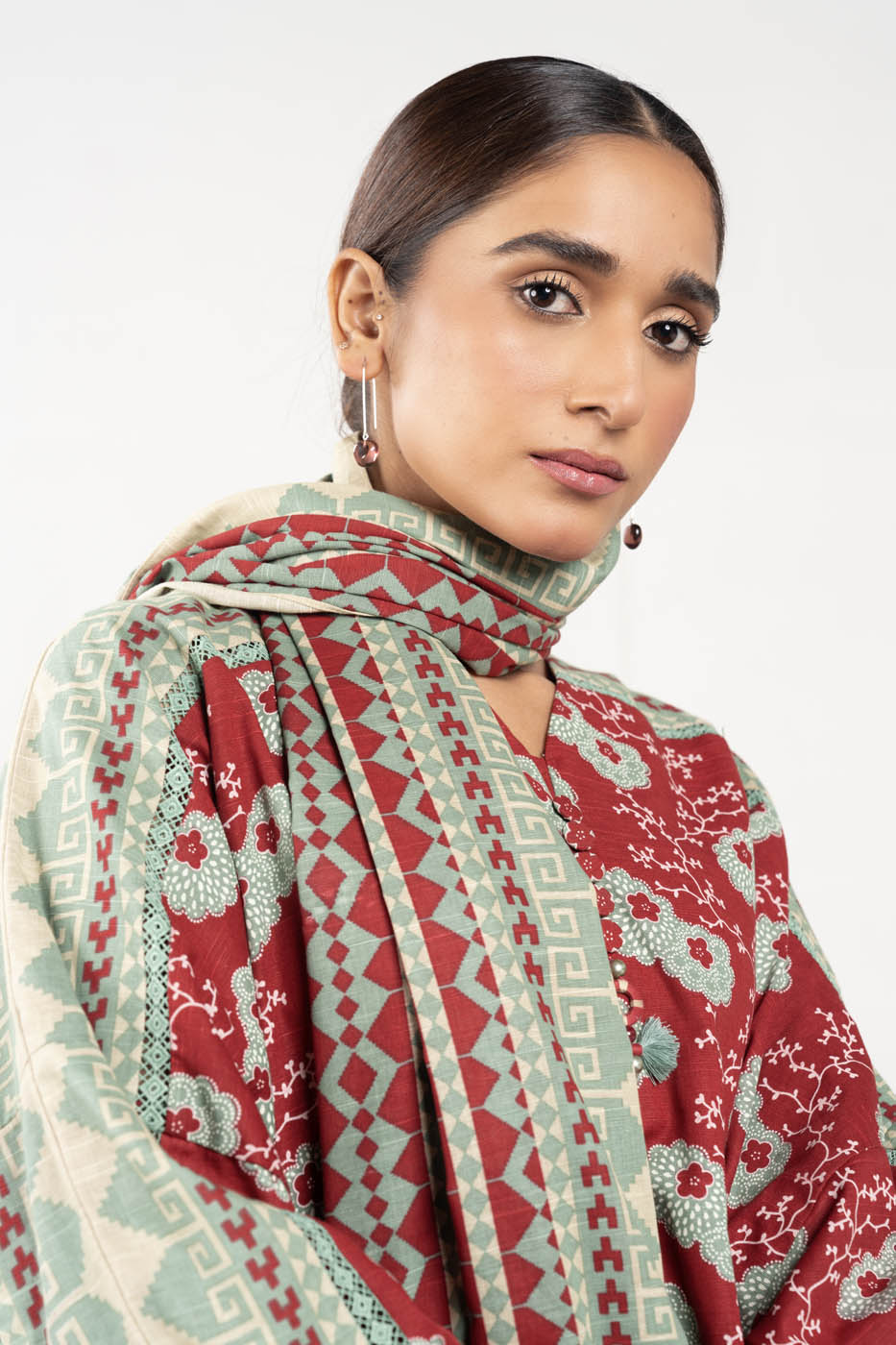 3 Pc Printed Khaddar Suit With Khaddar Dupatta