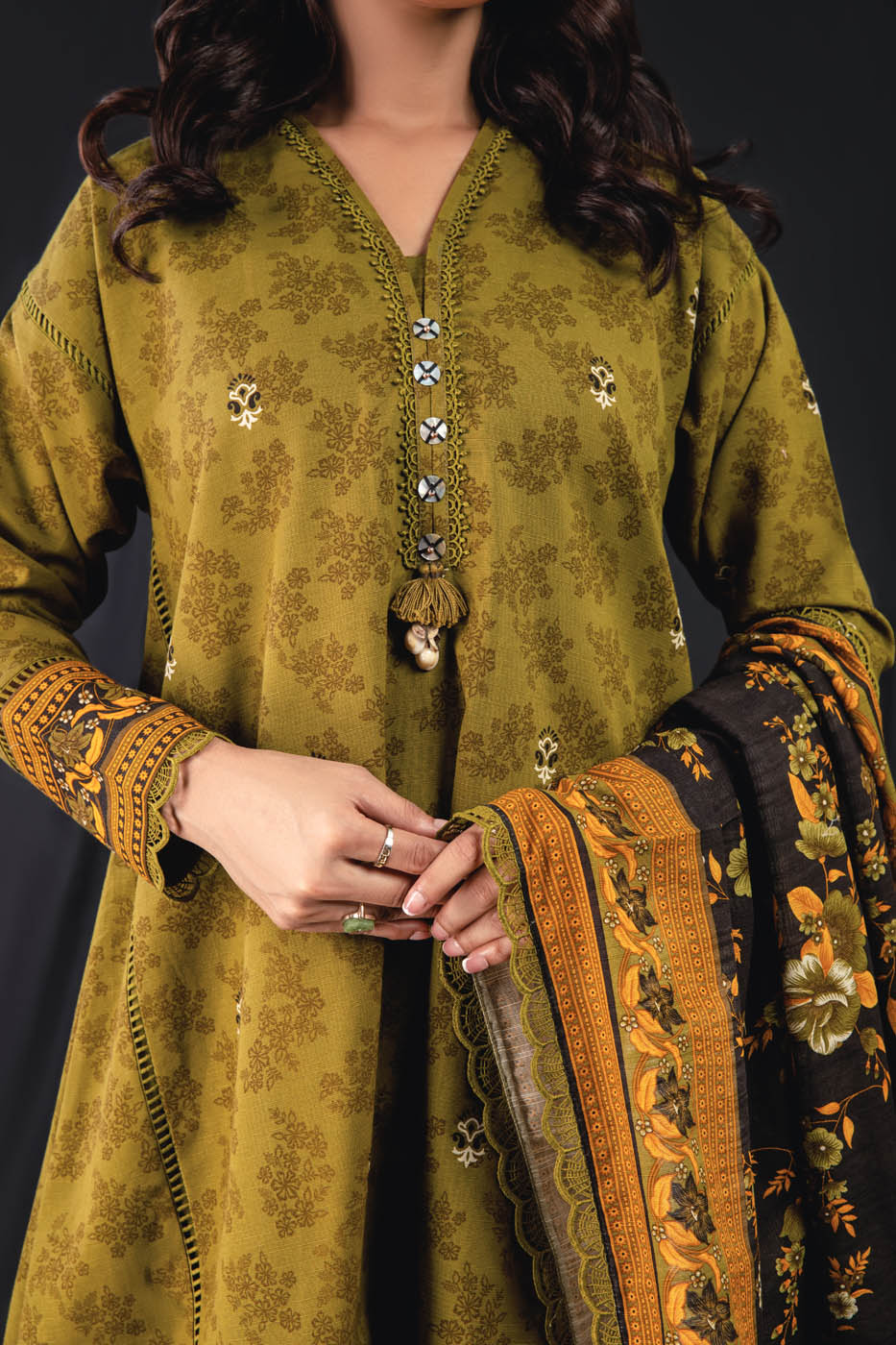 3 Pc Printed Khaddar Suit With Khaddar Dupatta