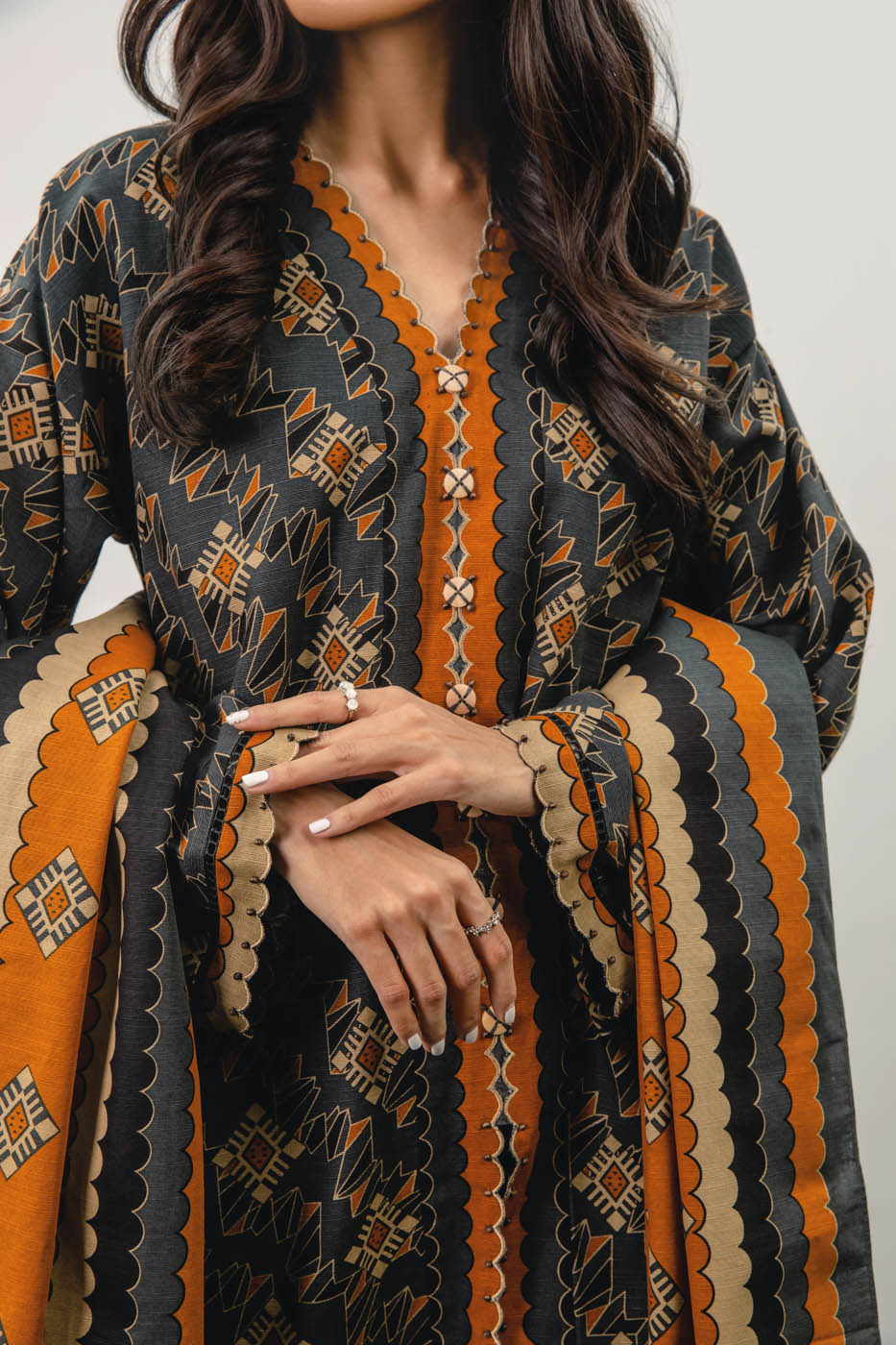 3 Pc Printed Khaddar Suit With Khaddar Dupatta