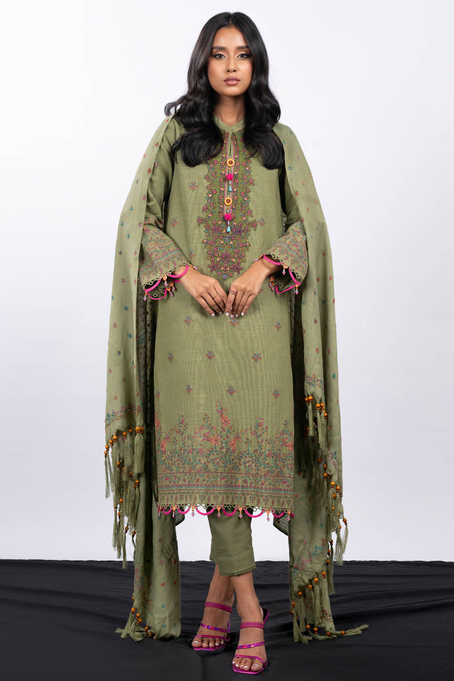 3 PcEmbroidered Khaddar Suit With Shawl