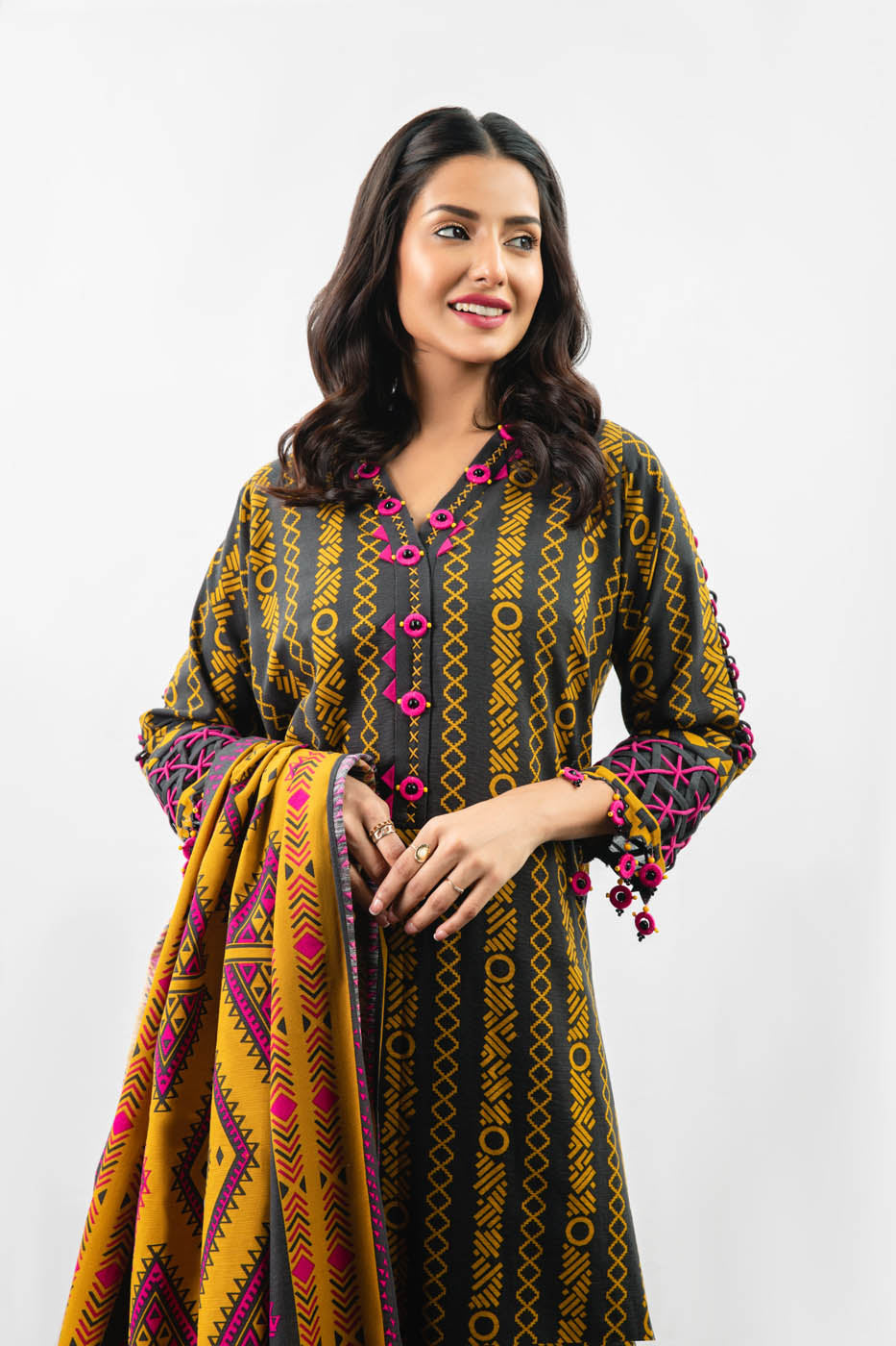 3 Pc Printed Khaddar Suit With Khaddar Dupatta