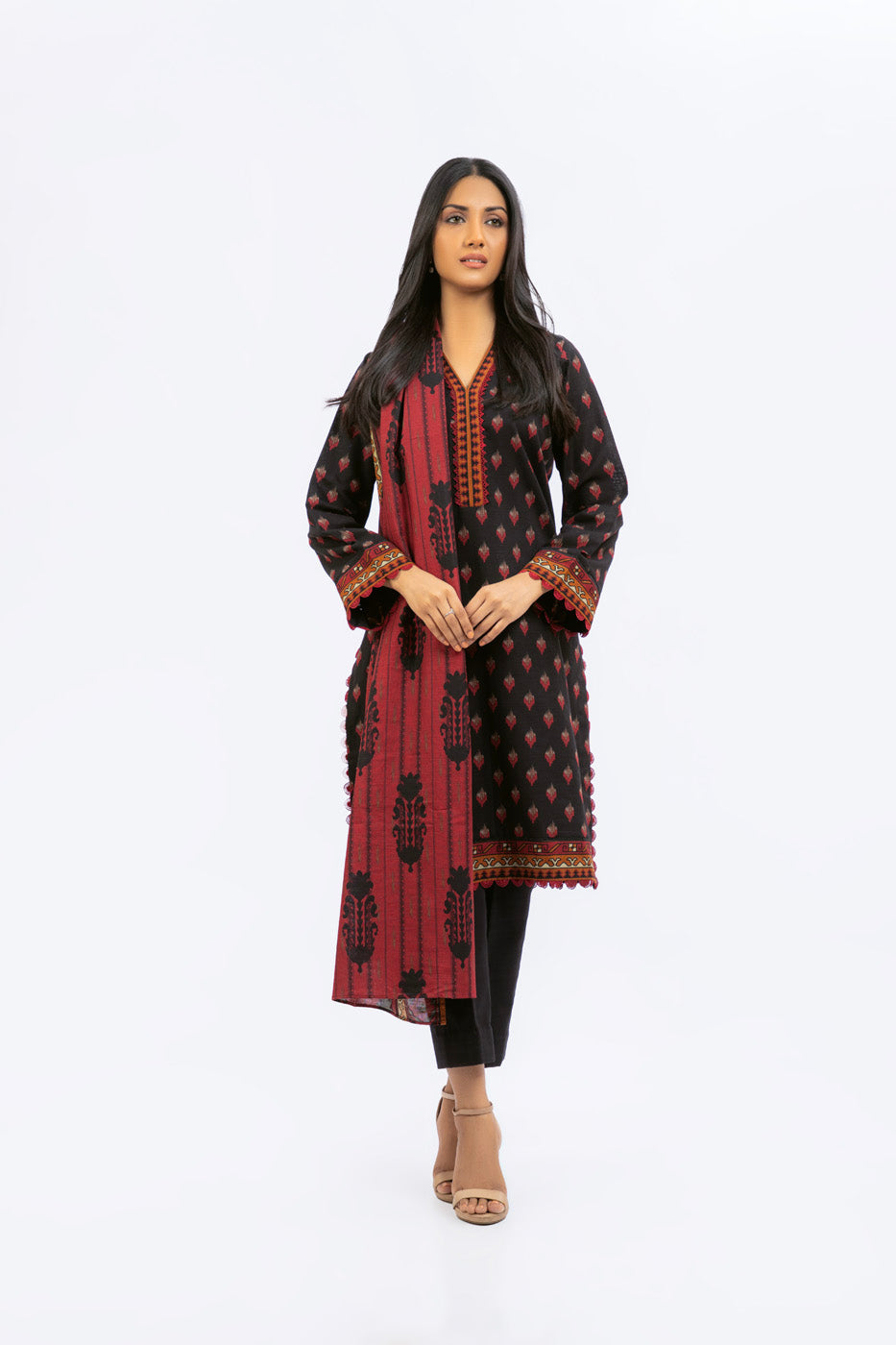 3 Pc Printed Khaddar Suit With Khaddar Dupatta