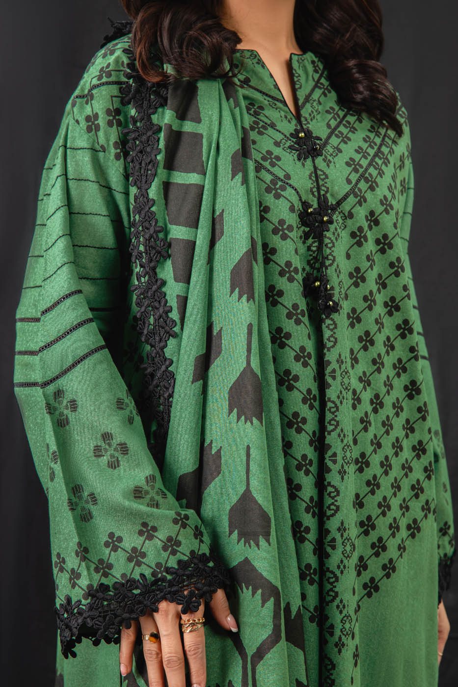 3 Pc Printed Karandi Suit With Karandi Dupatta