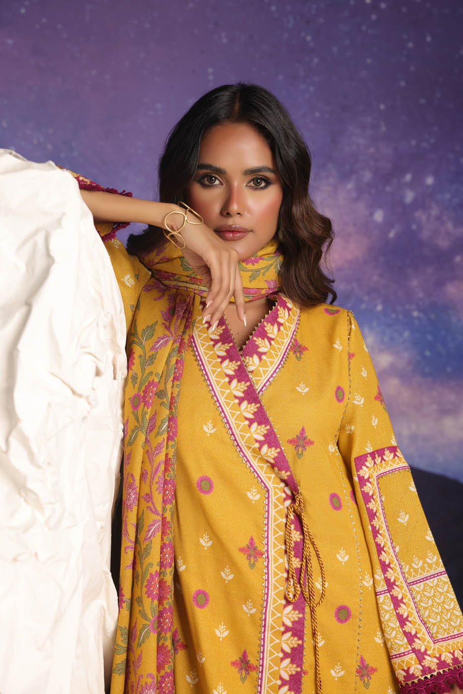 3 Pc Printed Karandi Suit With Karandi Dupatta