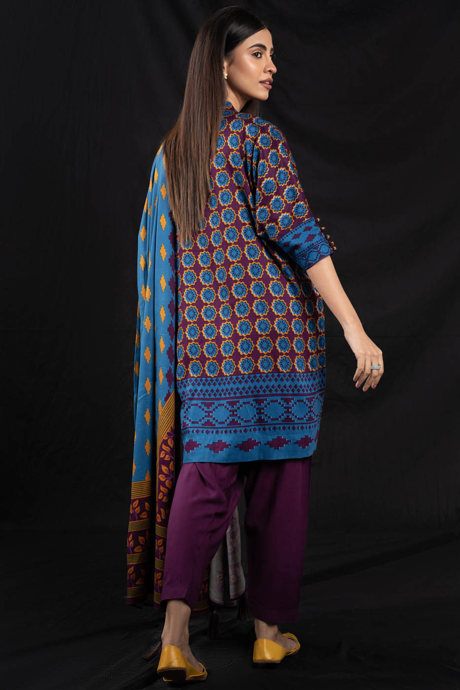 3 Pc Printed Twill Viscose Suit With Twill Viscose Dupatta