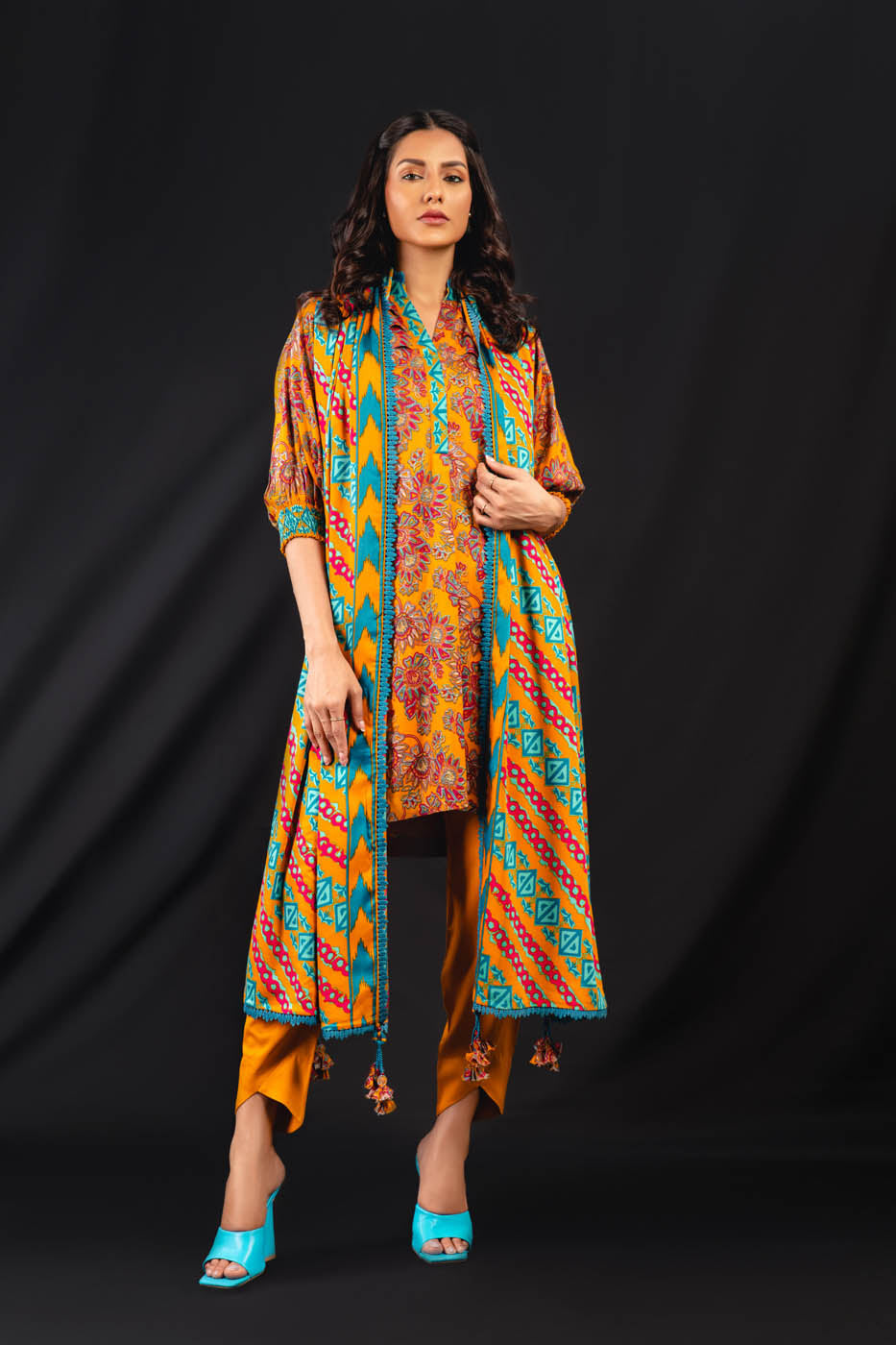 3 Pc Printed Twill Viscose Suit With Twill Viscose Dupatta