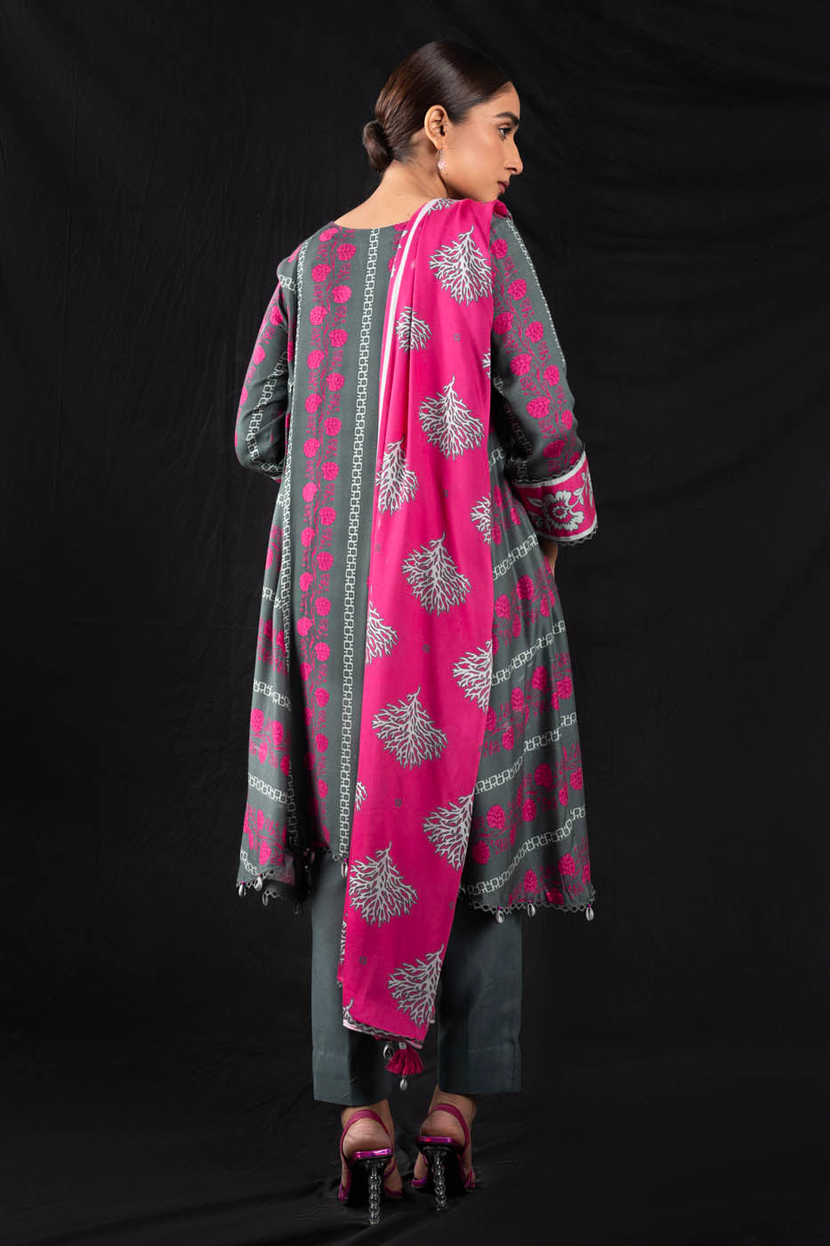 2 Pc Printed Twill Viscose Suit With Twill Viscose Dupatta