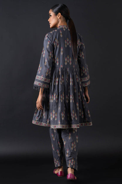Embroidered Two-Way Slub Shirt Fabric (Sold By Per Meter)