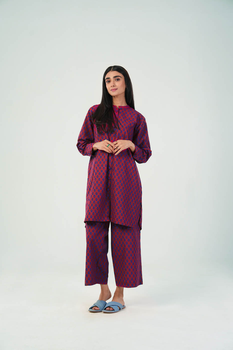 2 Pc Printed Khaddar Outfit