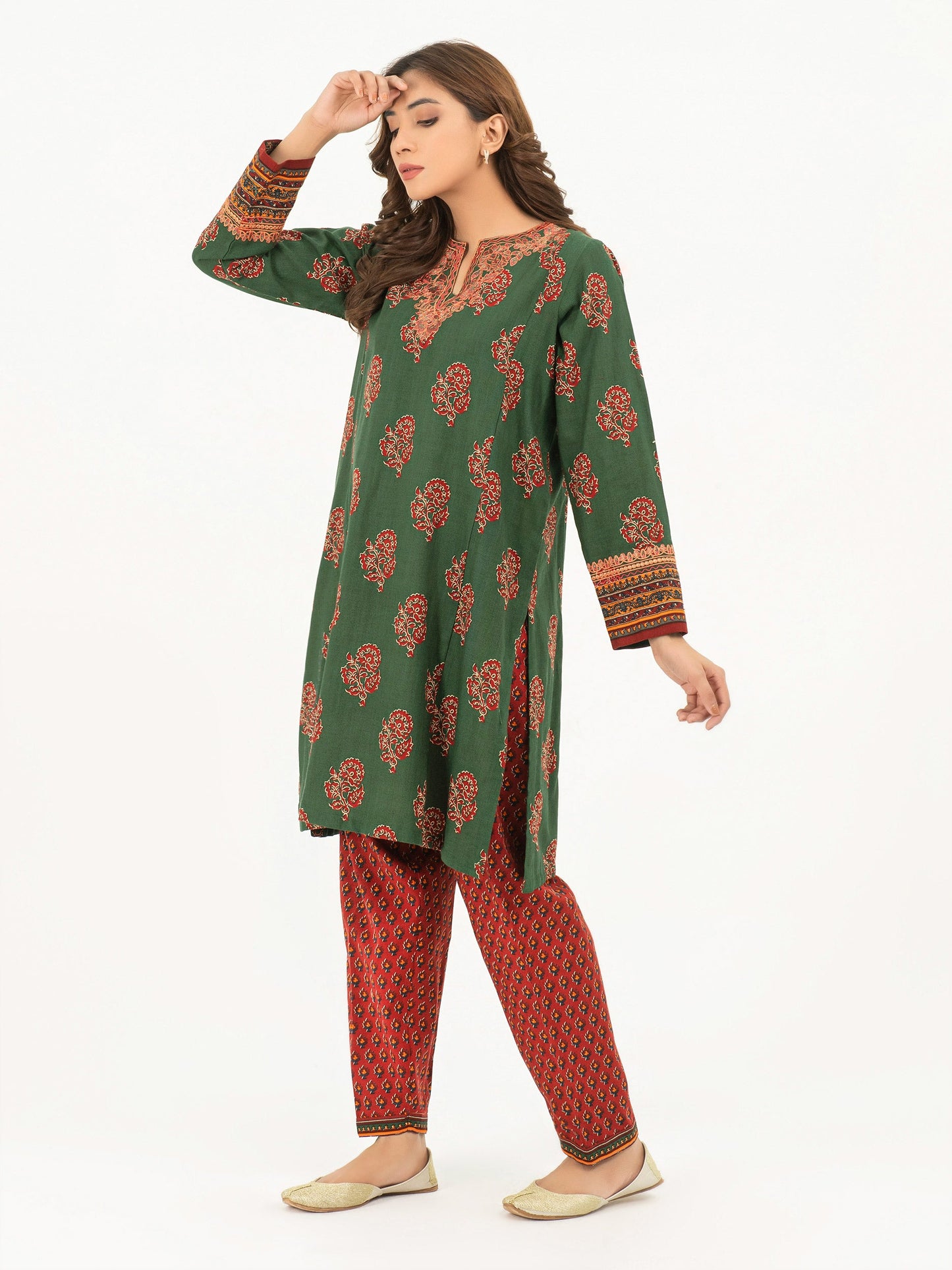 2 Piece Khaddar Suit-Embroidered (Pret)