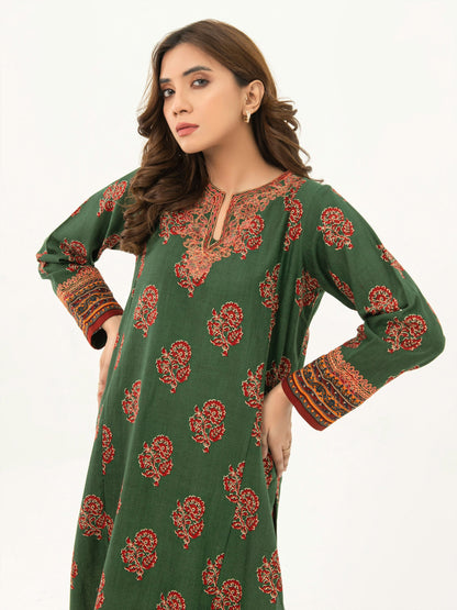 2 Piece Khaddar Suit-Embroidered (Pret)