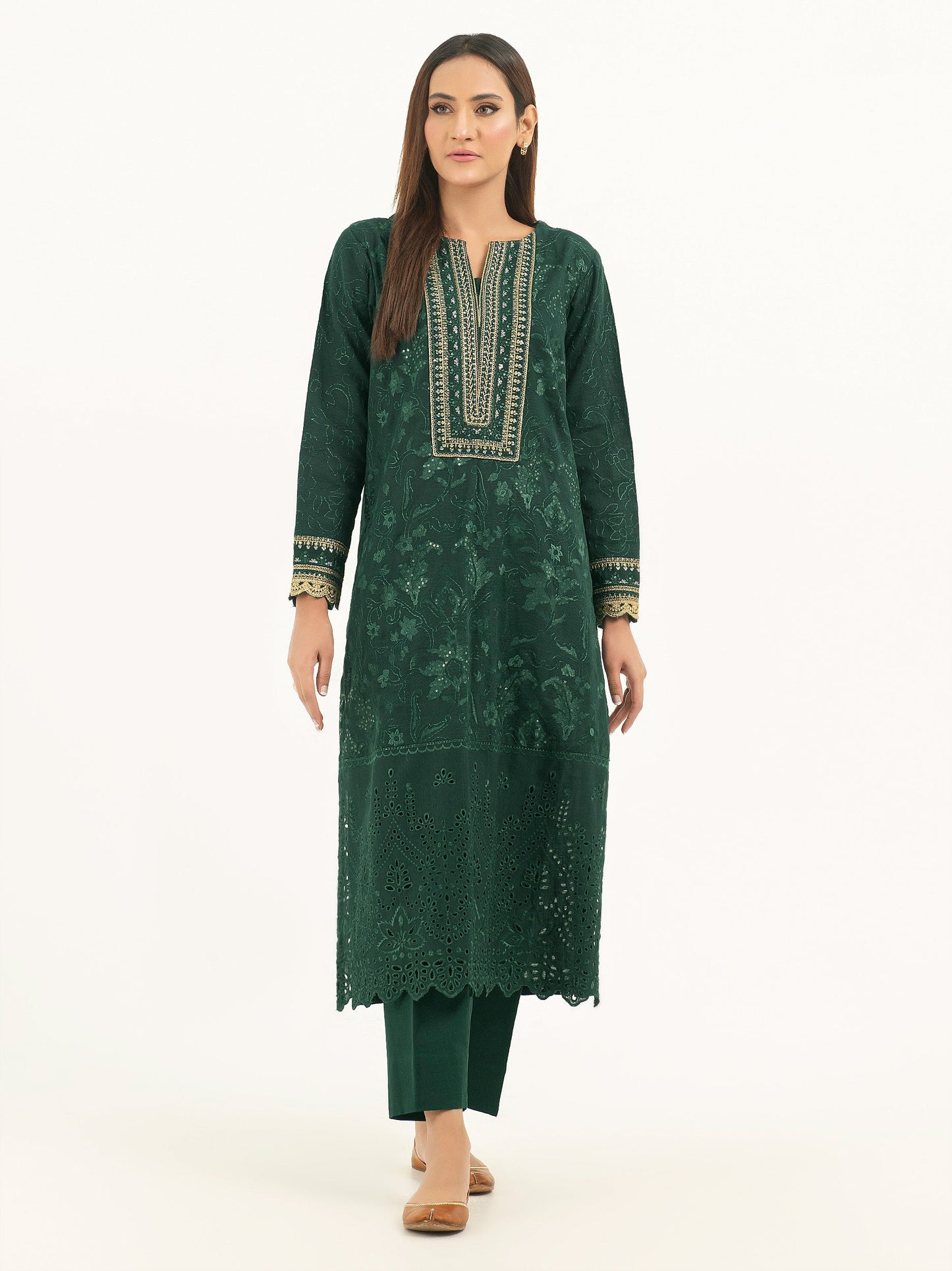 2 Piece Khaddar Suit-Embroidered (Pret)