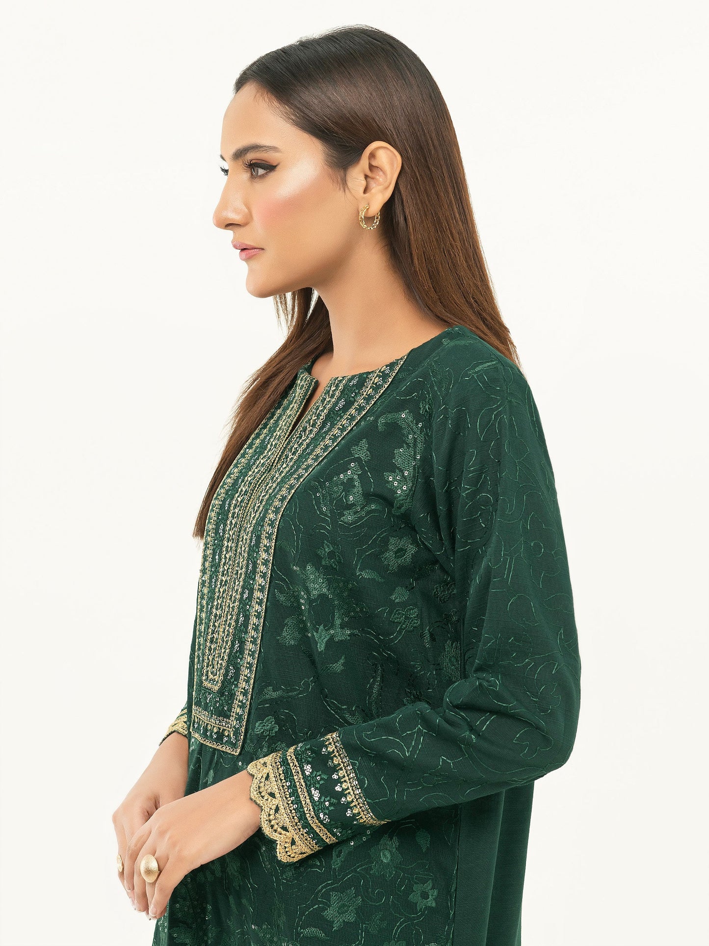 2 Piece Khaddar Suit-Embroidered (Pret)