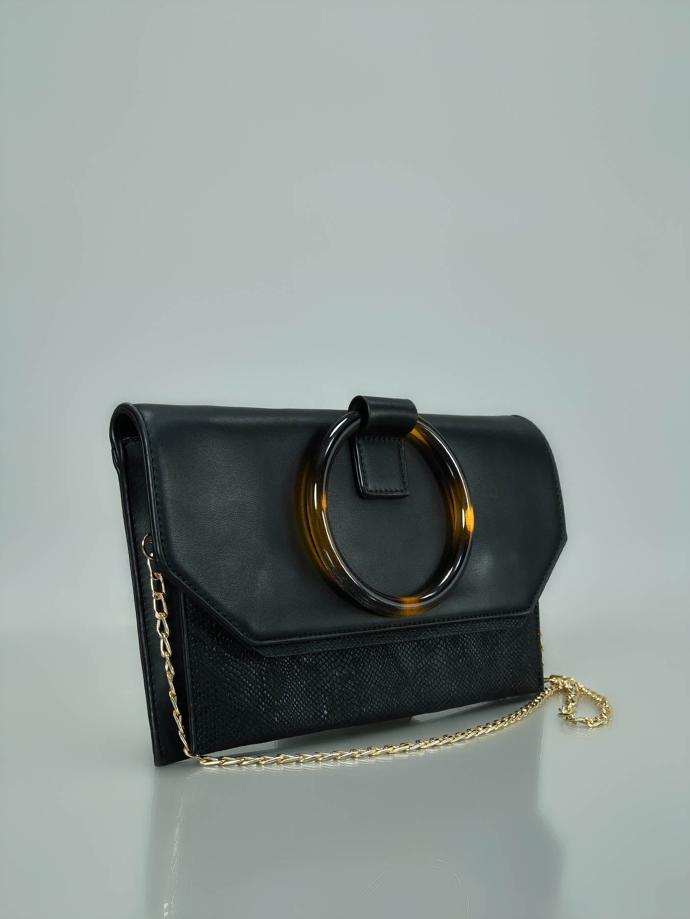 Limelight - Ring Handle Clutch