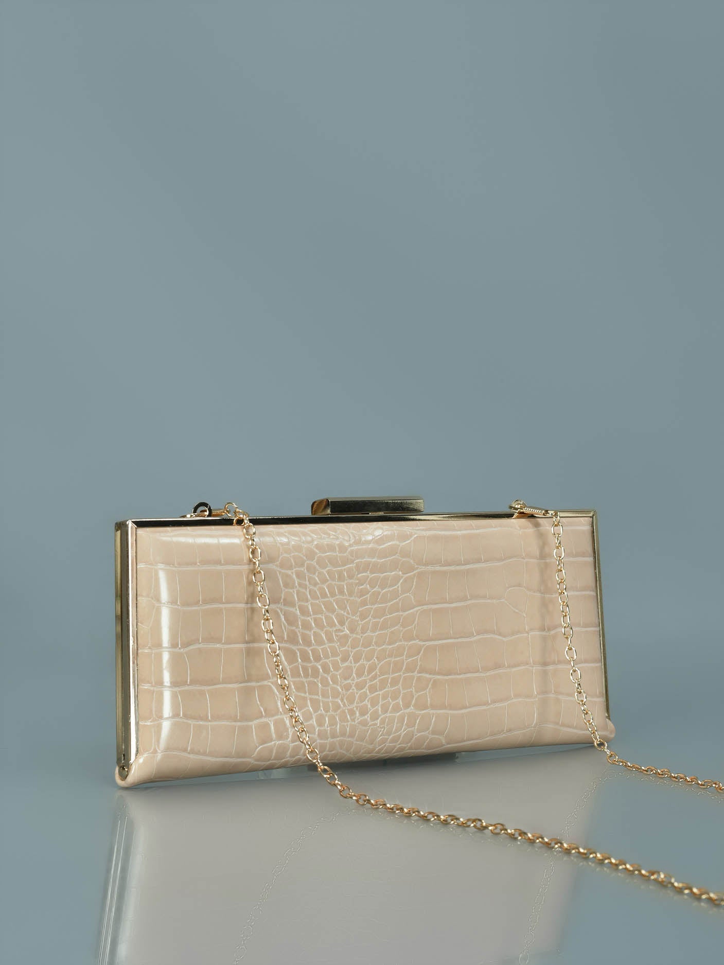 Limelight - Textured Slim Clutch