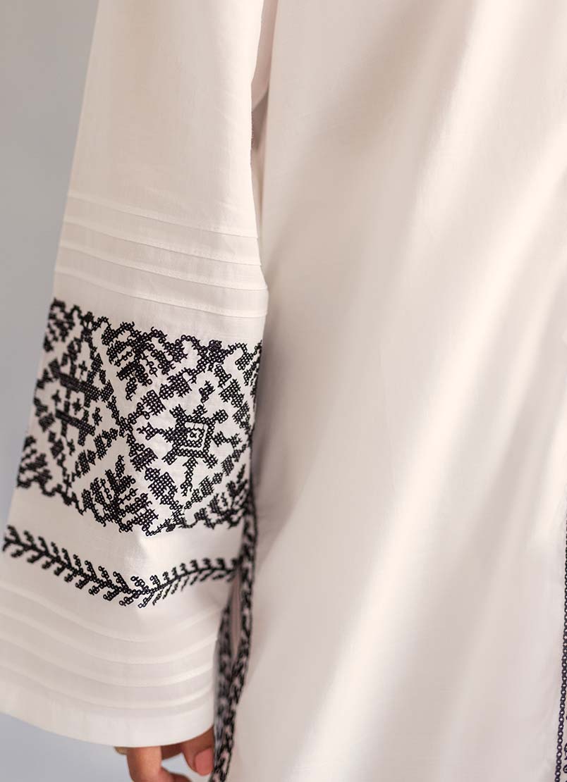 White Embroidered Kurta