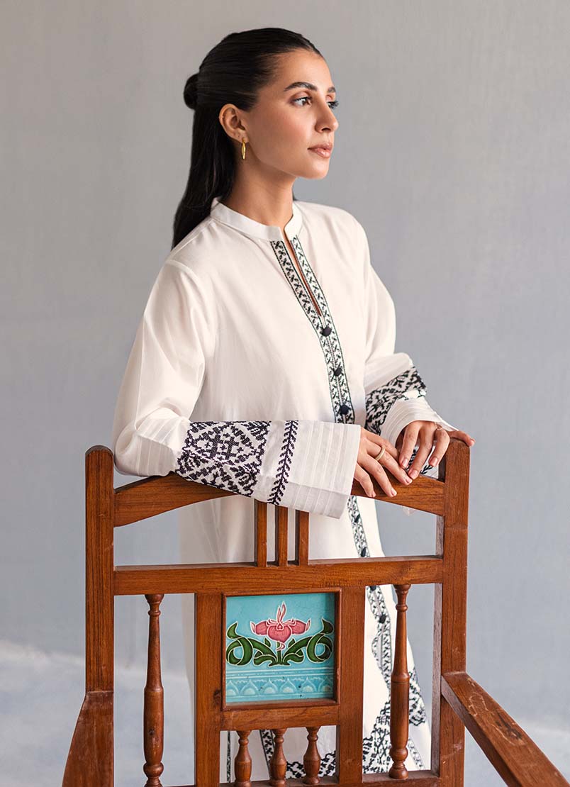 White Embroidered Kurta