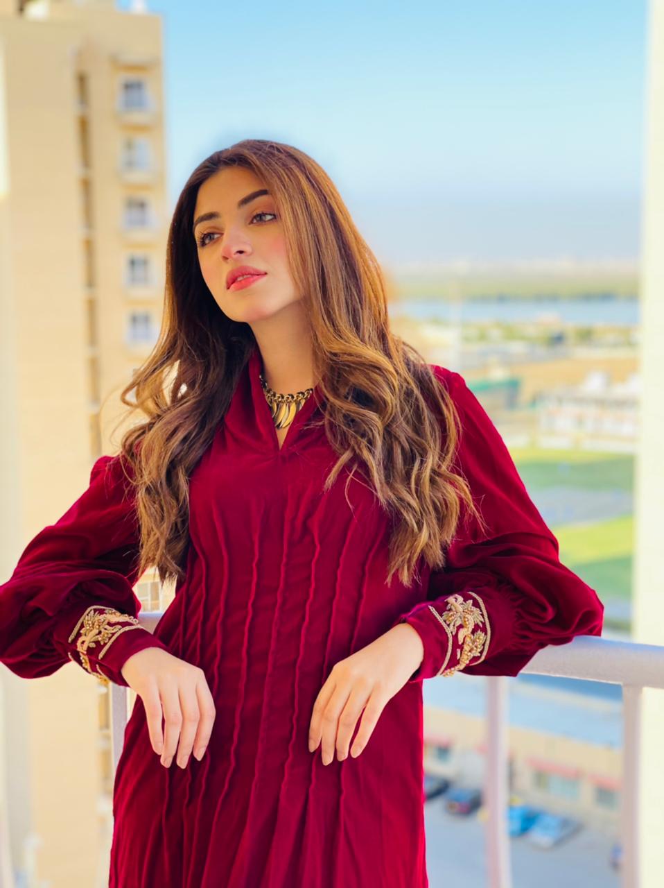KINZA HASHMI – Western.pk
