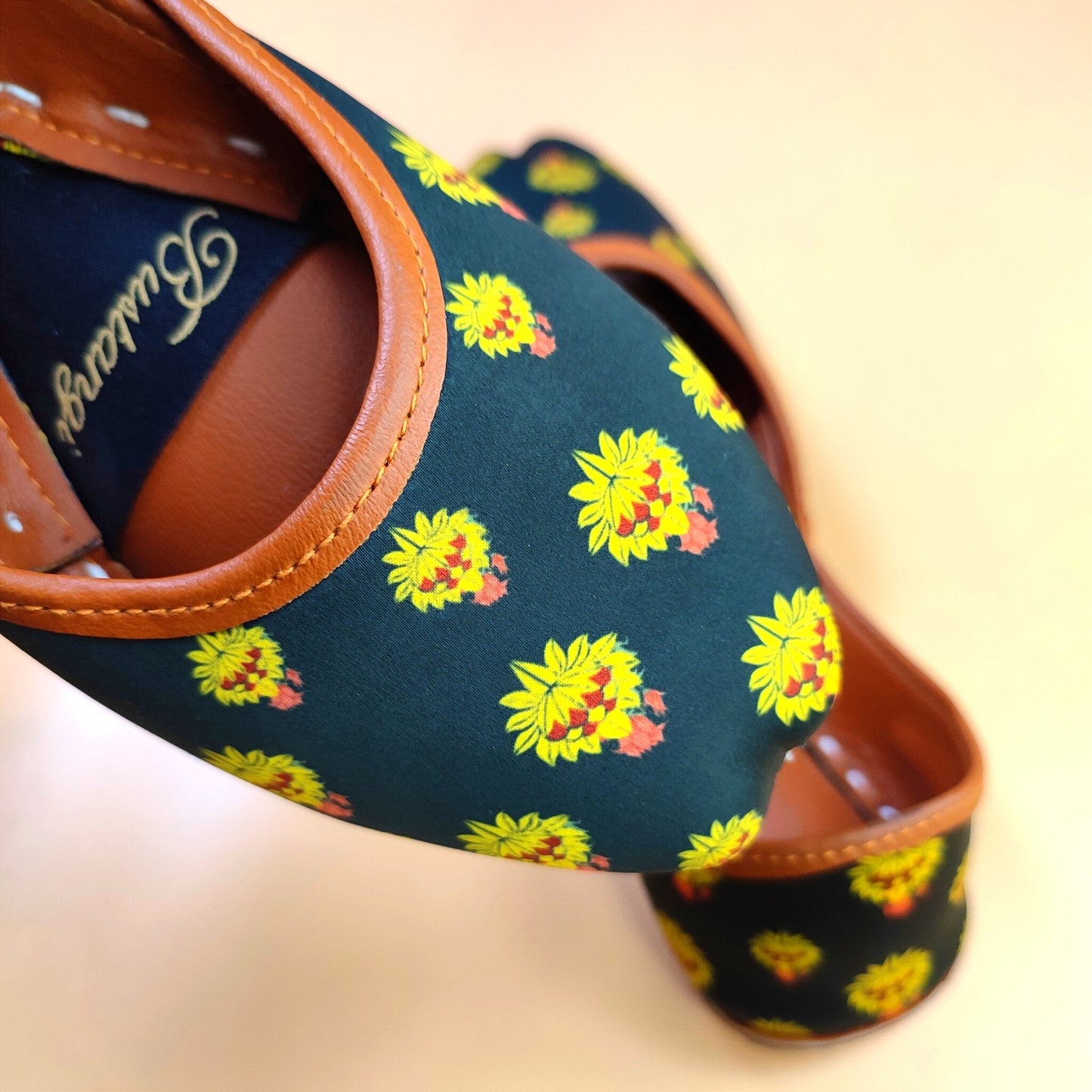 Bustangi - Black Spy