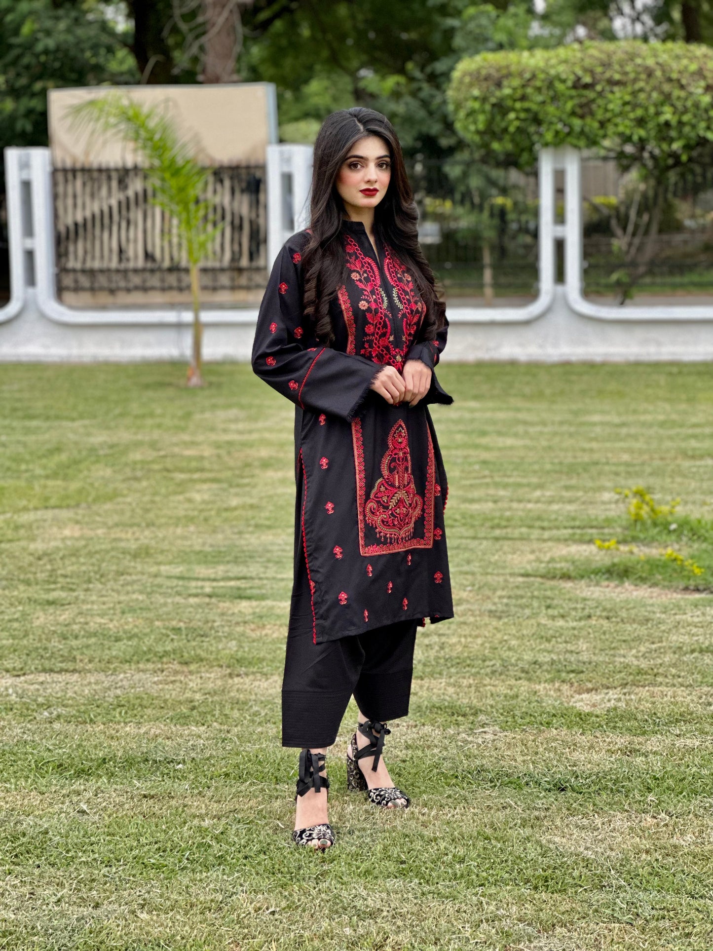 Chilgozay - Ethnic Black  (CC 578)