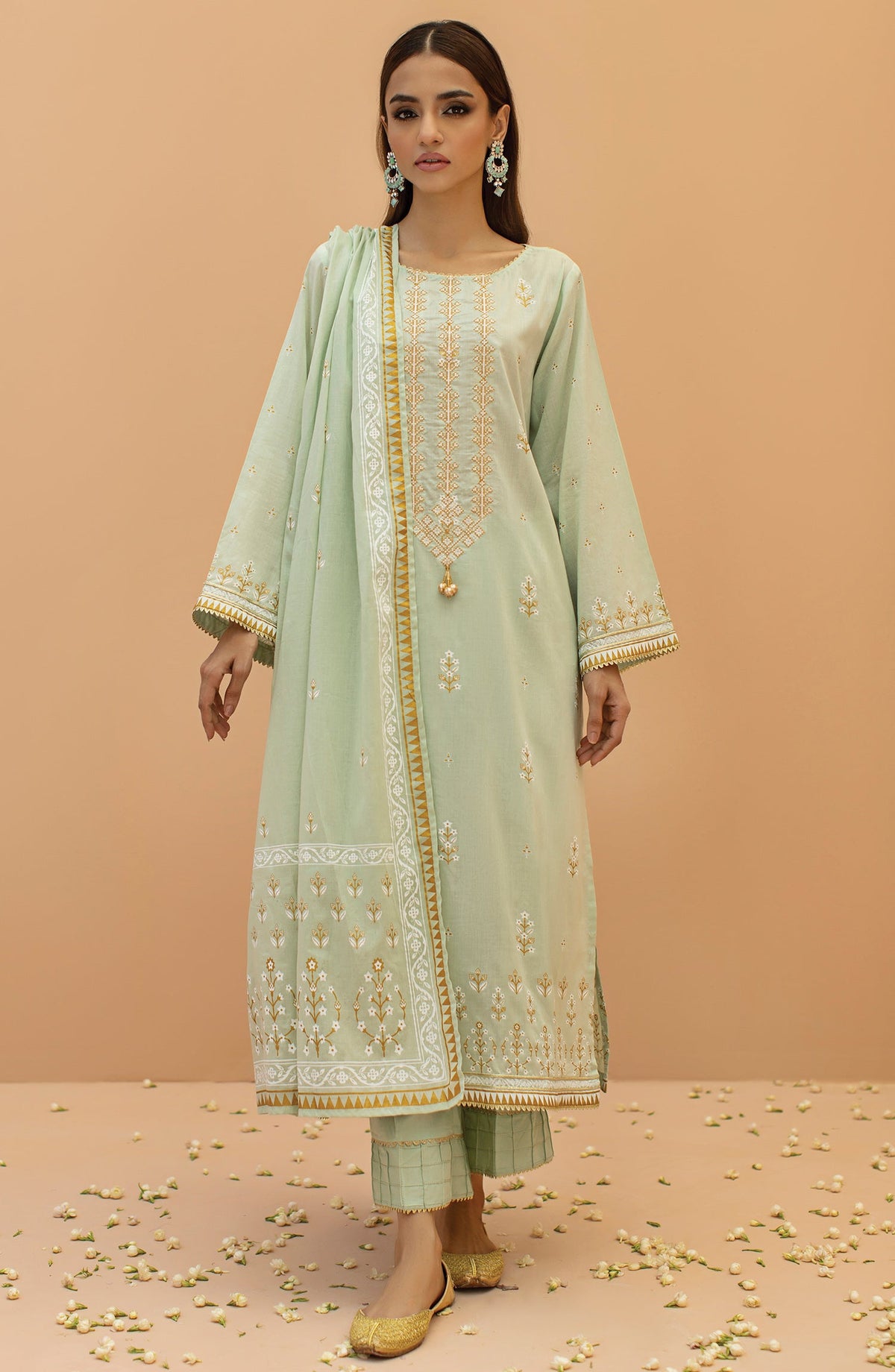 Orient - Unstitched 3 Piece Embroidered Lawn Shirt , Cambric Pant and Lawn Dupatta