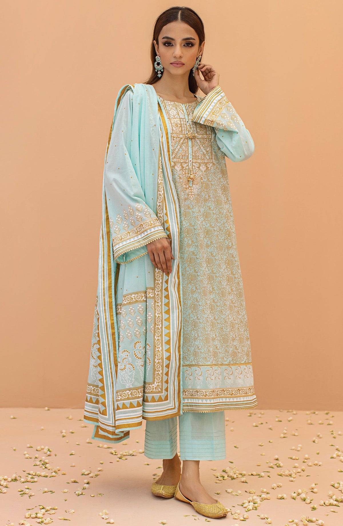 Orient - Unstitched 3 Piece Embroidered Lawn Shirt , Cambric Pant and Lawn Dupatta