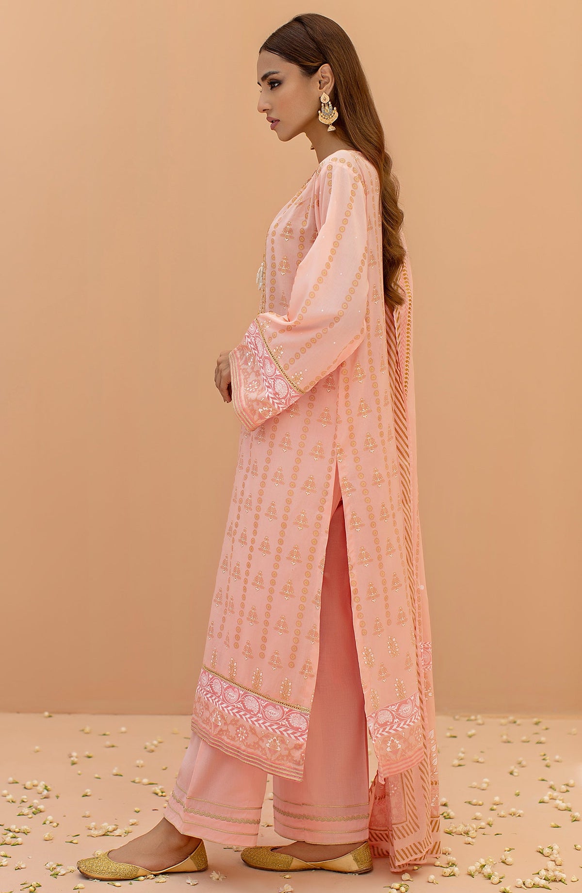 Orient - Unstitched 3 Piece Embroidered Lawn Shirt , Cambric Pant and Lawn Dupatta