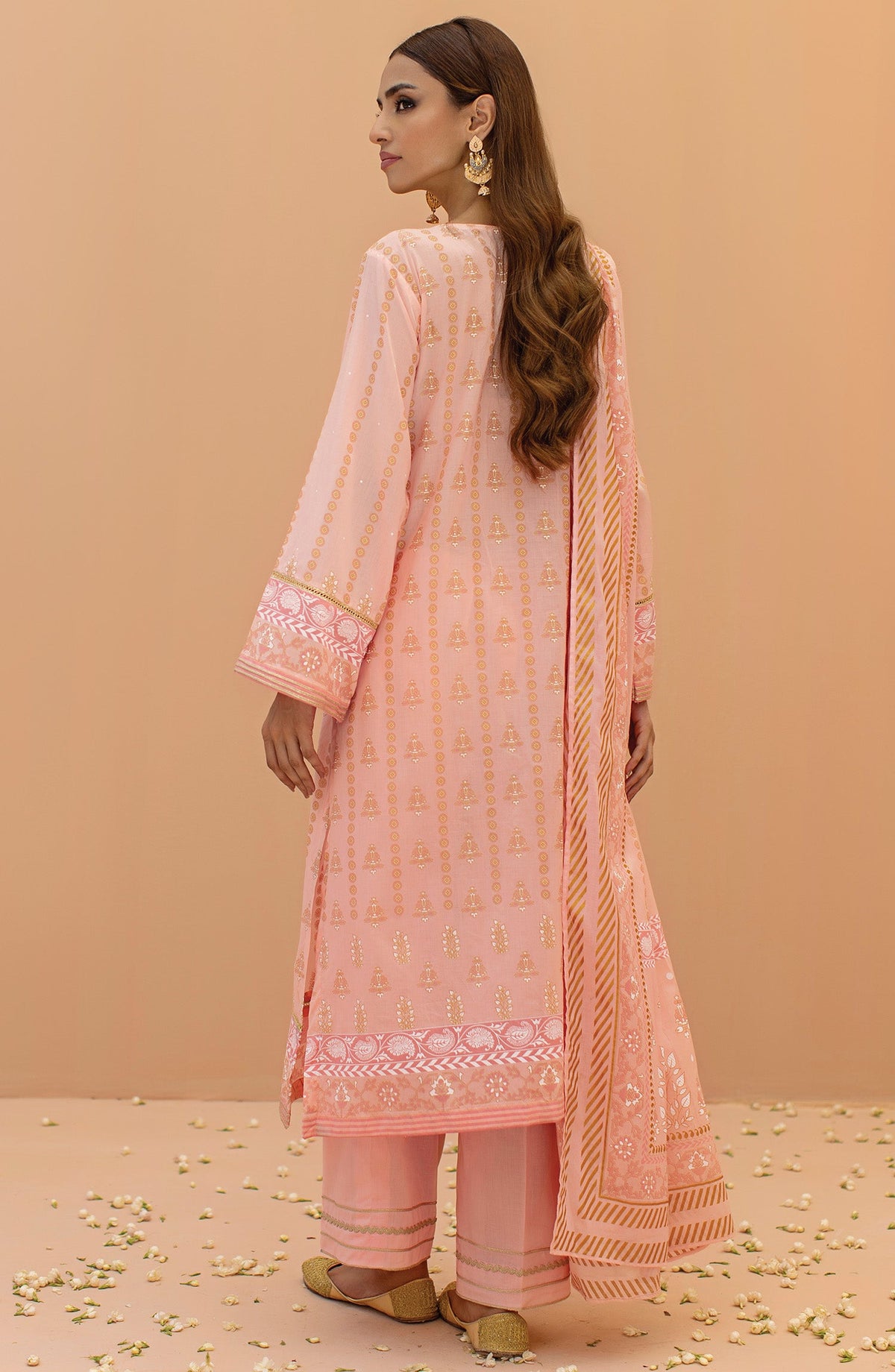 Orient - Unstitched 3 Piece Embroidered Lawn Shirt , Cambric Pant and Lawn Dupatta