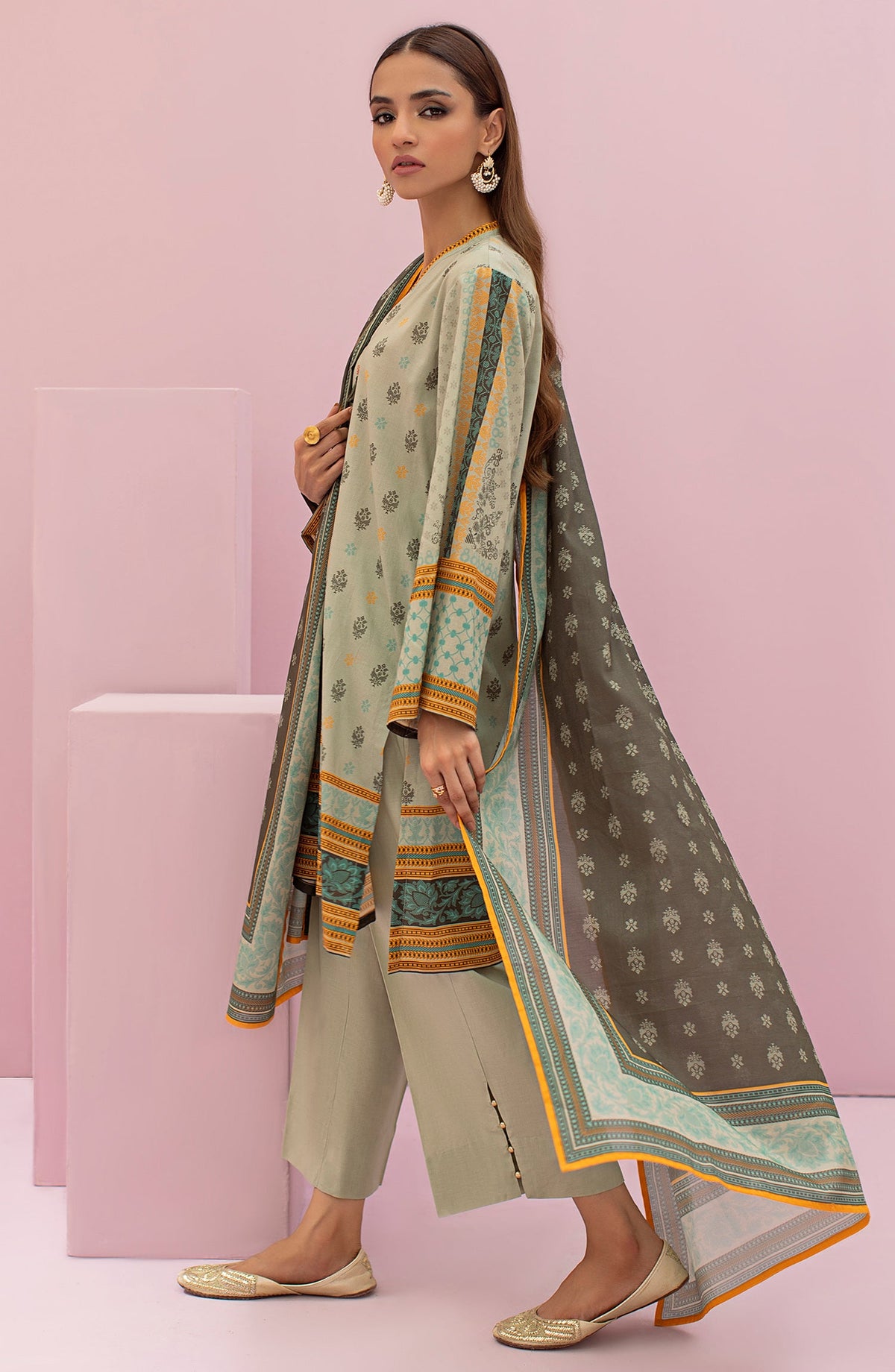 Orient - Unstitched 3 Piece Printed Lawn Shirt , Cambric Pant and Lawn Dupatta