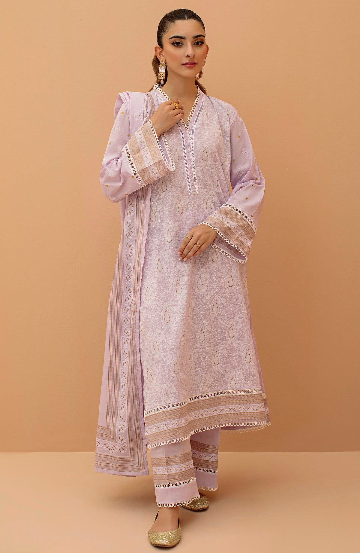 Orient - Unstitched 3 Piece Printed Lawn Shirt , Cambric Pant and Lawn Dupatta