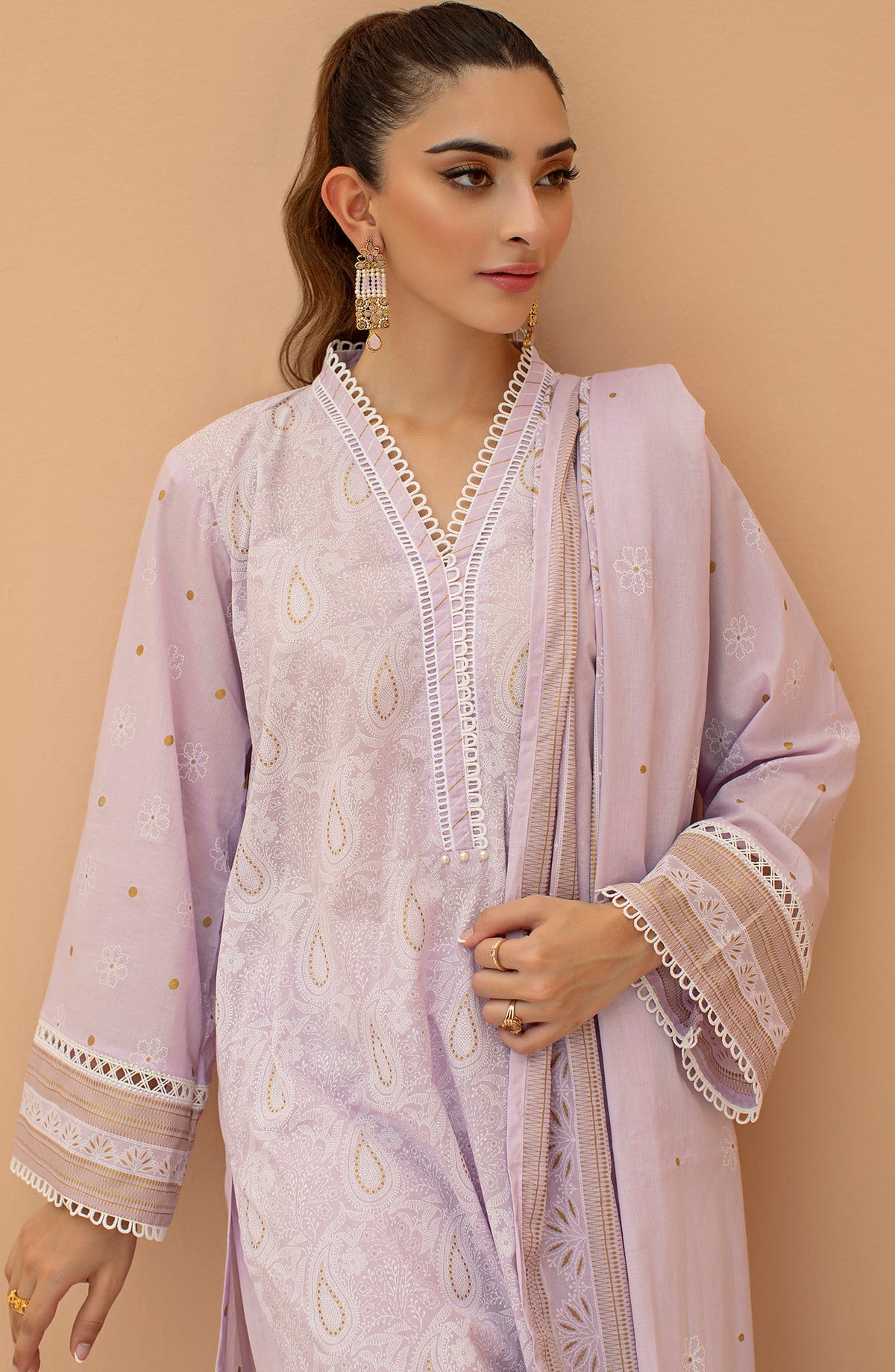 Orient - Unstitched 3 Piece Printed Lawn Shirt , Cambric Pant and Lawn Dupatta