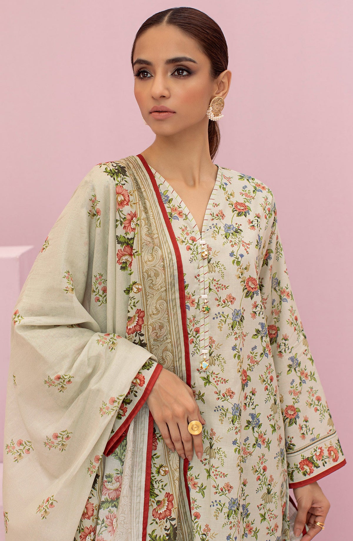Orient - Unstitched 3 Piece Printed Lawn Shirt , Cambric Pant and Lawn Dupatta