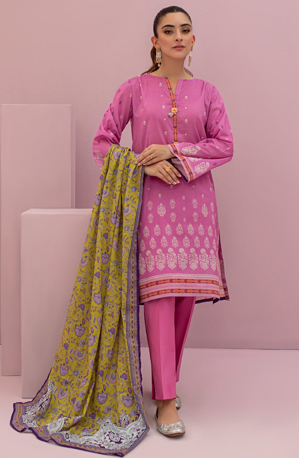 Orient - Unstitched 3 Piece Printed Lawn Shirt , Cambric Pant and Lawn Dupatta